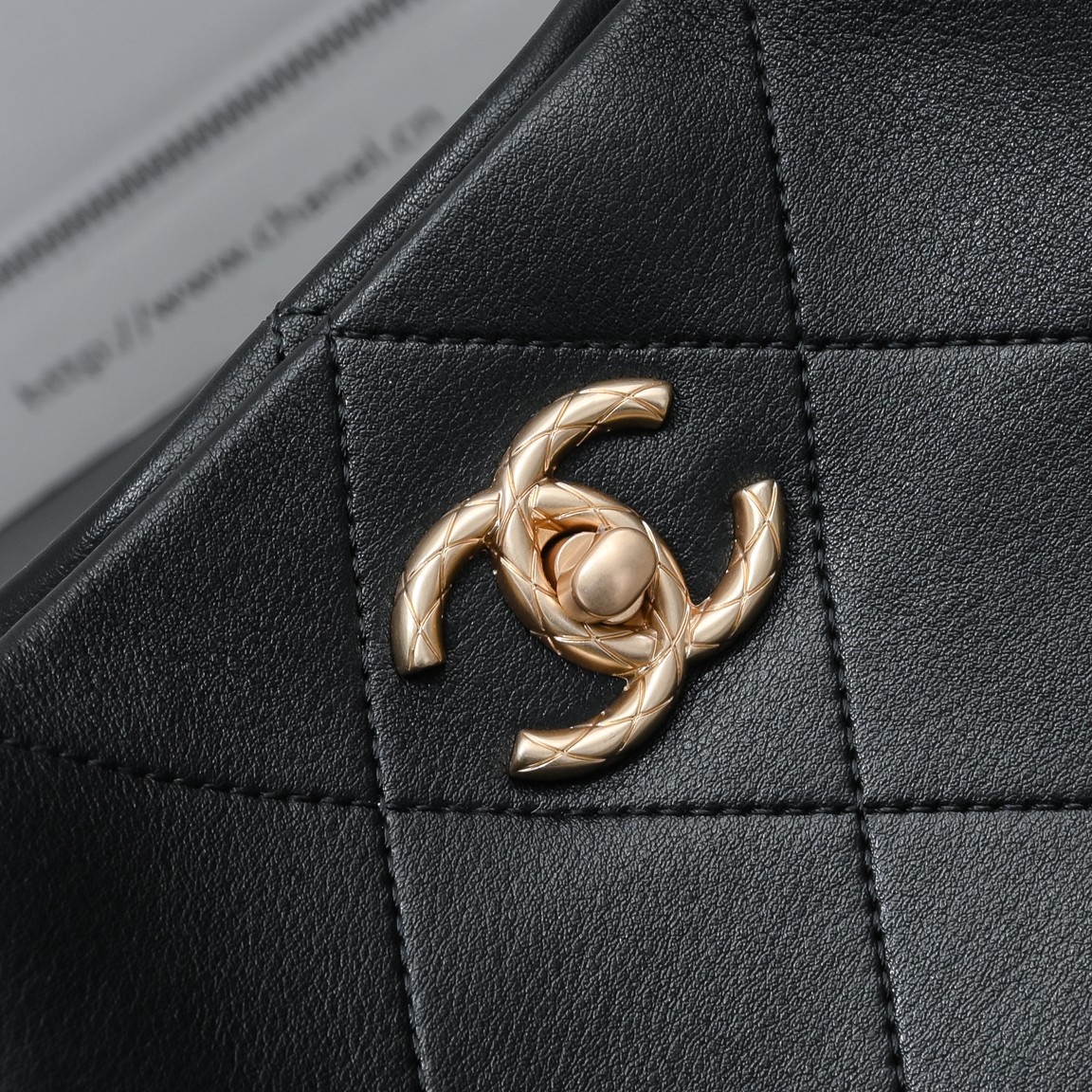 [TOP] CHANEL 23A Hobo Handbag Hippie Bag 26*25*7.5CM - Black&GHW