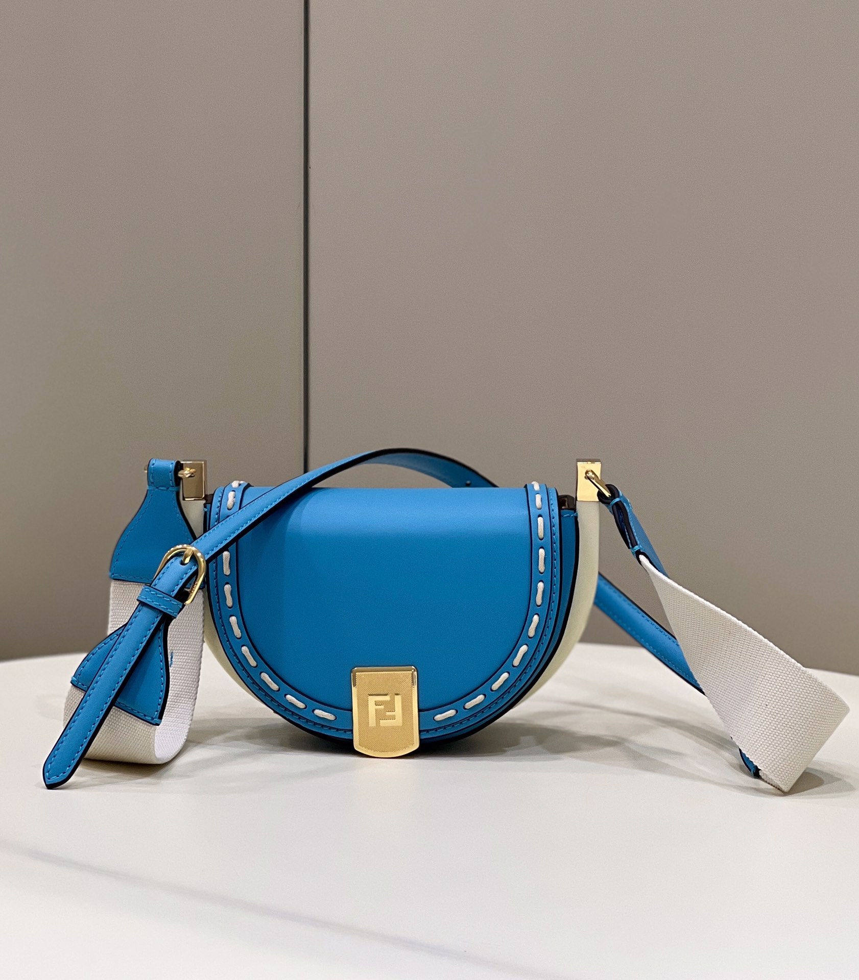 [TOP] FENDI Calfskin Moon Light Saddle Bags - 19×8×14cm - 2 Colors&GHW