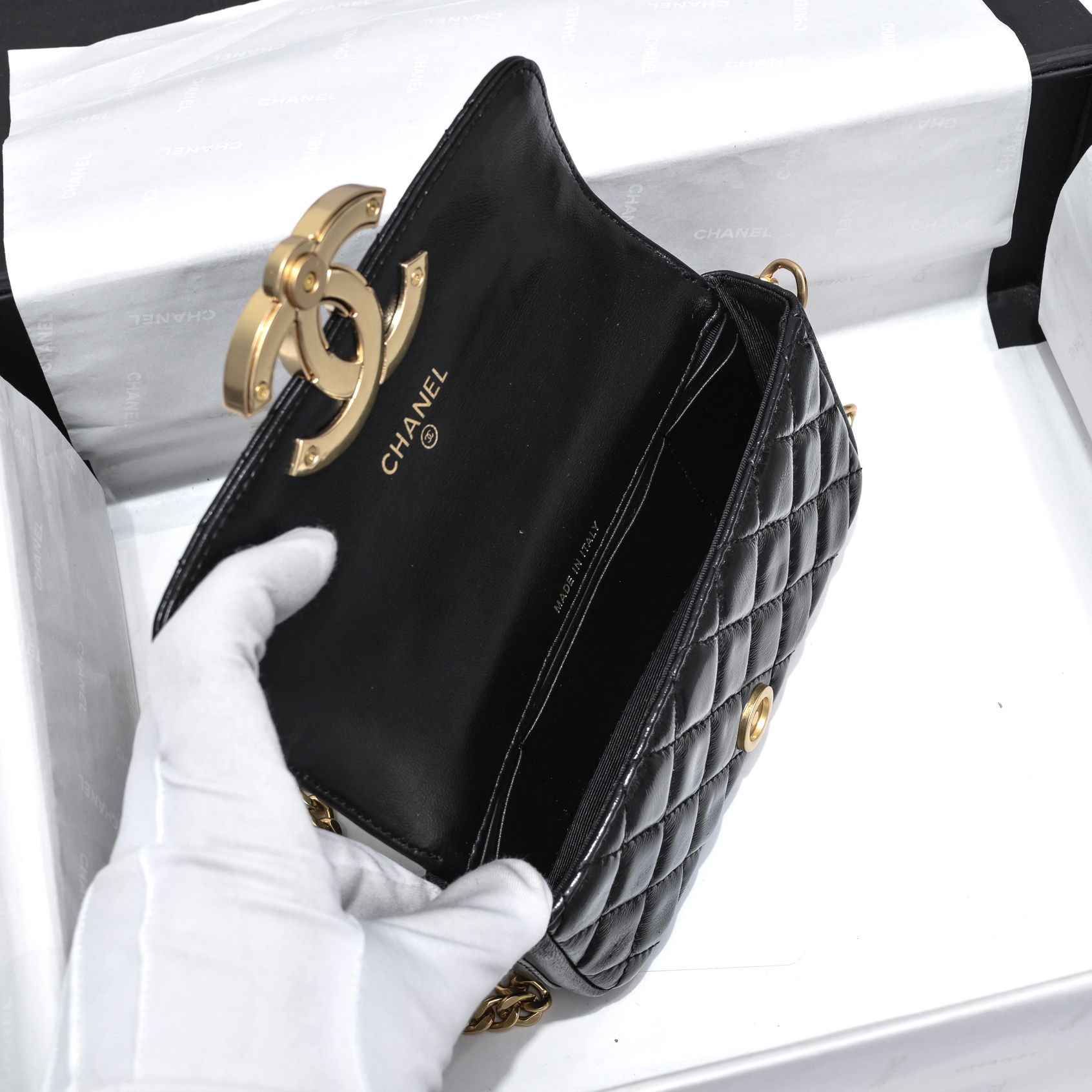 [TOP] CHANEL Oil Wax Double C Ultra Mini Bag 10X17.2X3.3cm - Black&GHW