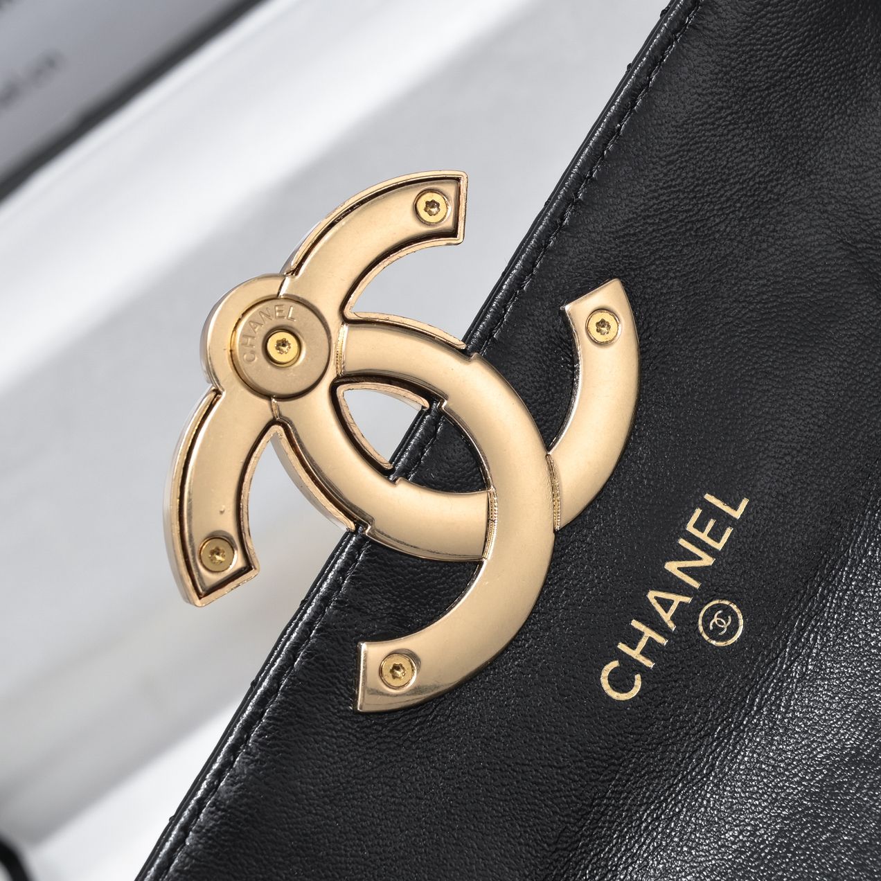 [TOP] CHANEL Oil Wax Double C Ultra Mini Bag 10X17.2X3.3cm - Black&GHW