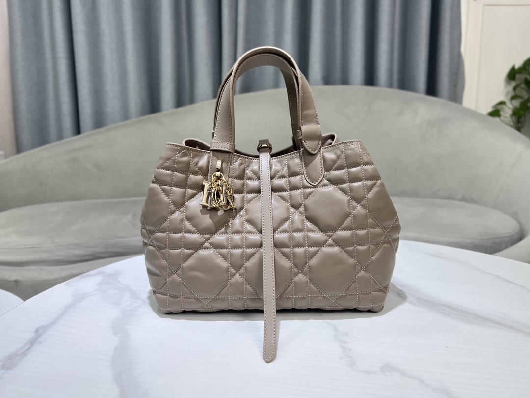 [TOP] Christian Dior Large Toujours Handbag Calfskin 28.5x19x21.5cm - CD Lock Letter D Knob