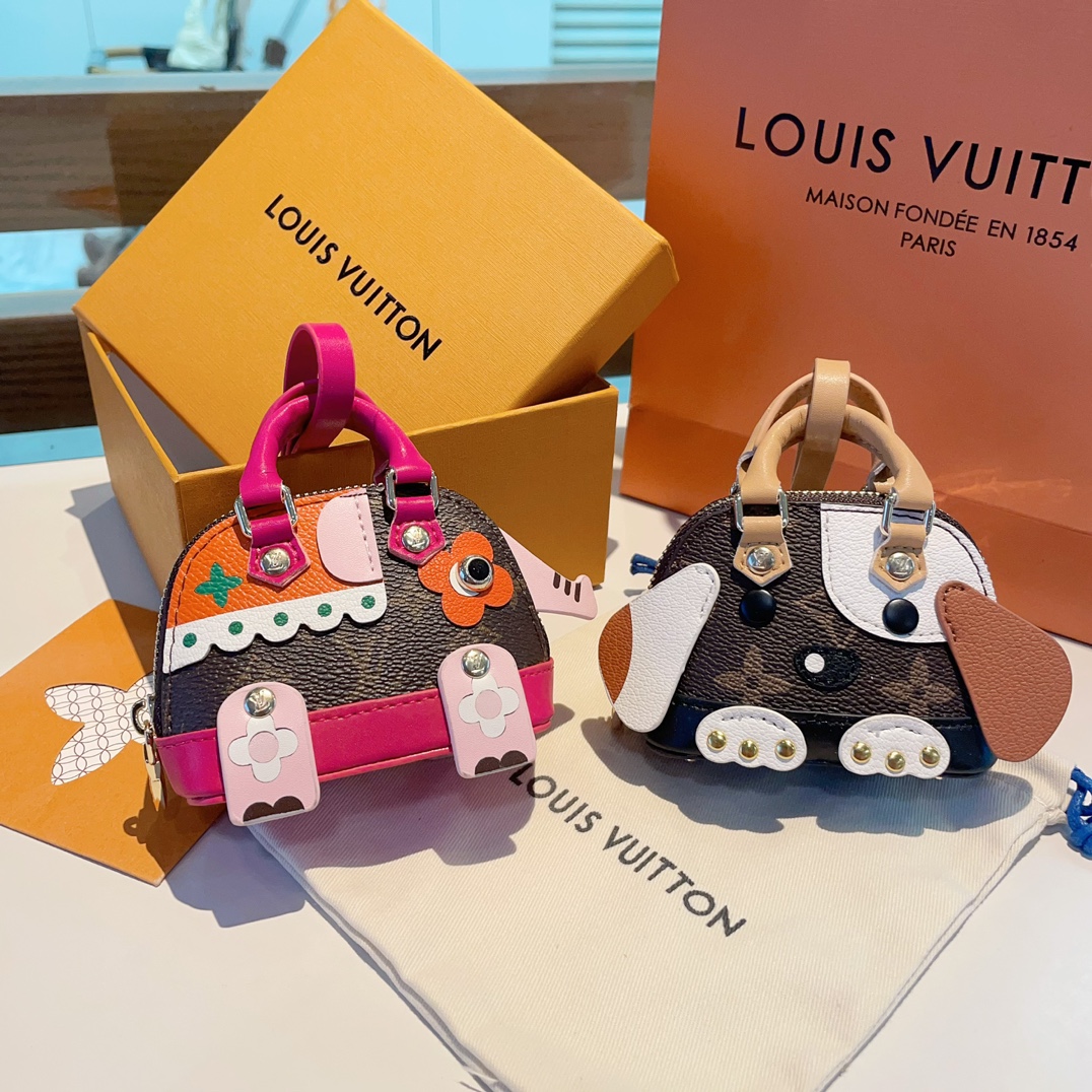 [TOP] Louis Vuitton LV Mini Puppy/Elephant Shell Bag Keychain - Brown