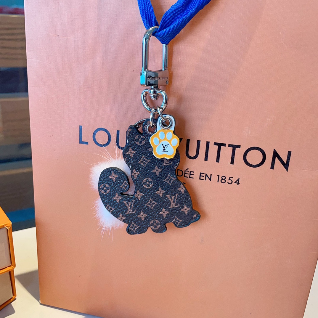 [TOP] Louis Vuitton LV Shiba Inu Mink Hair Ball Keychain