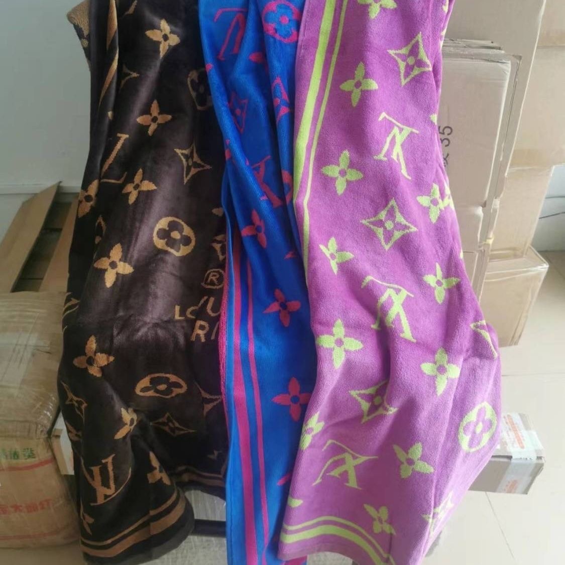 [TOP] Louis Vuitton LV Monogram Bath Towel - 3 Color