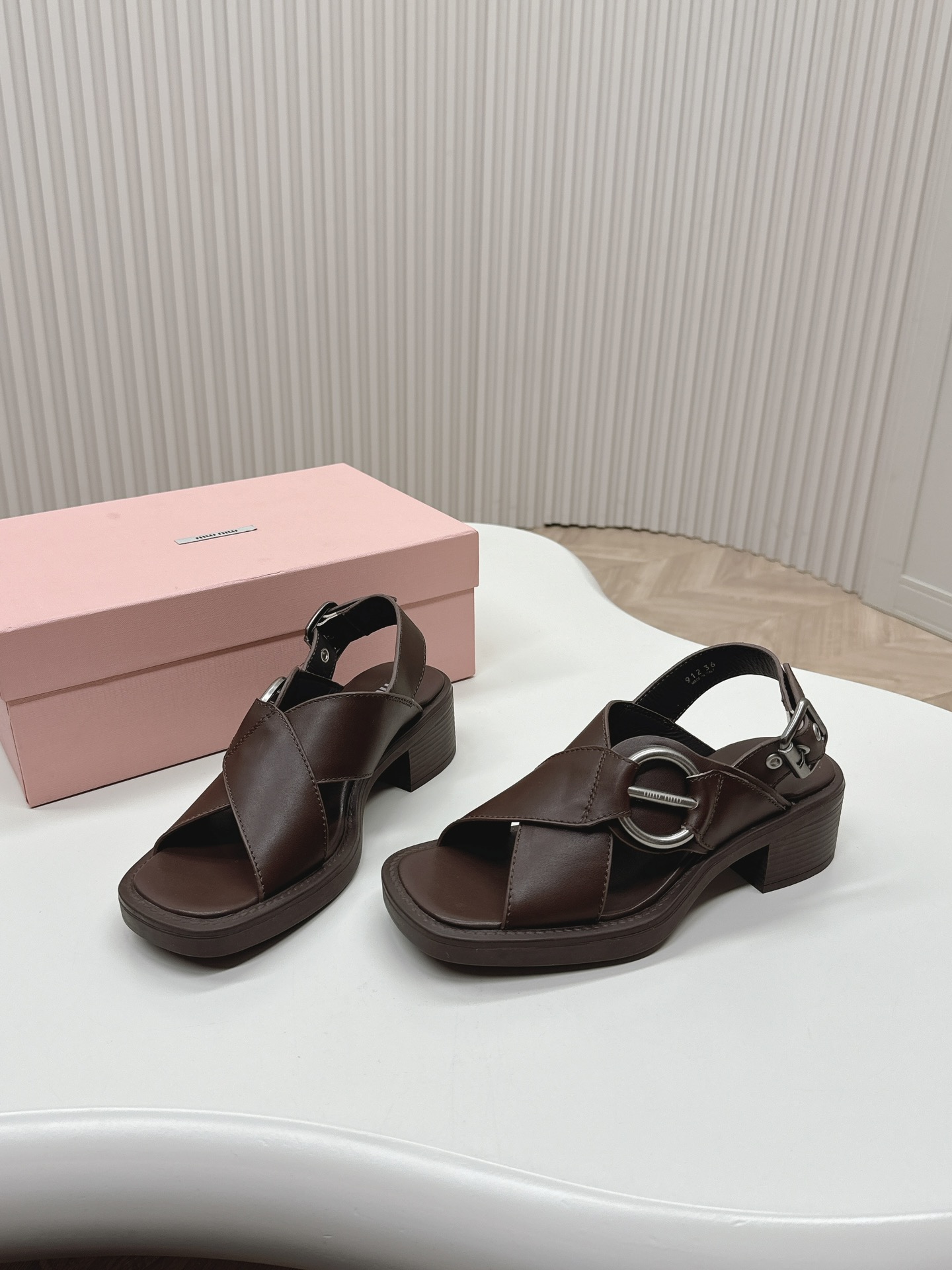 [TOP] Miu Miu Calfskin Sandals - 3 Colors