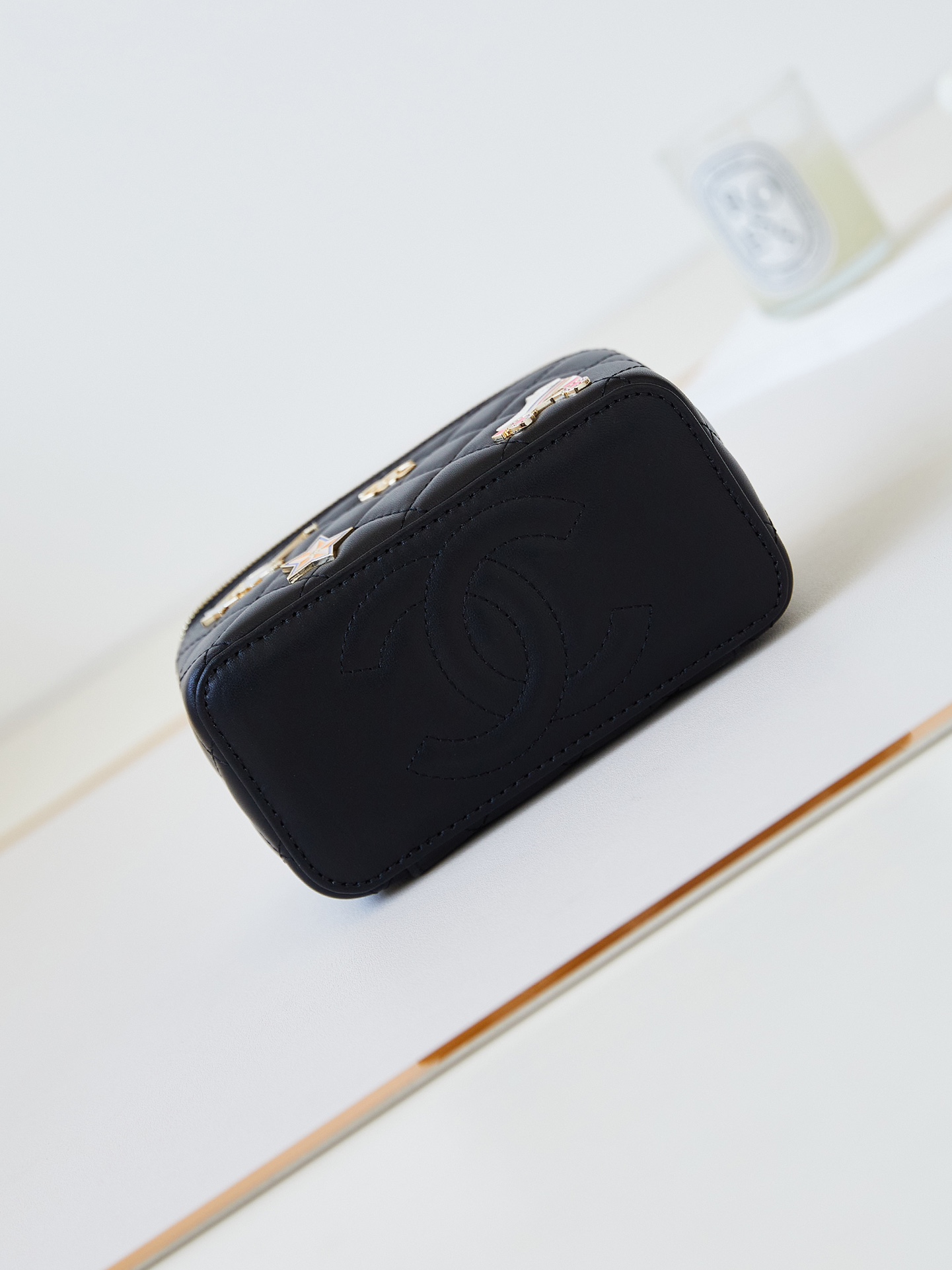 [TOP] CHANEL Small Badge Element 24c Box Bags 9.5×17×8cm - Black/Pink/White