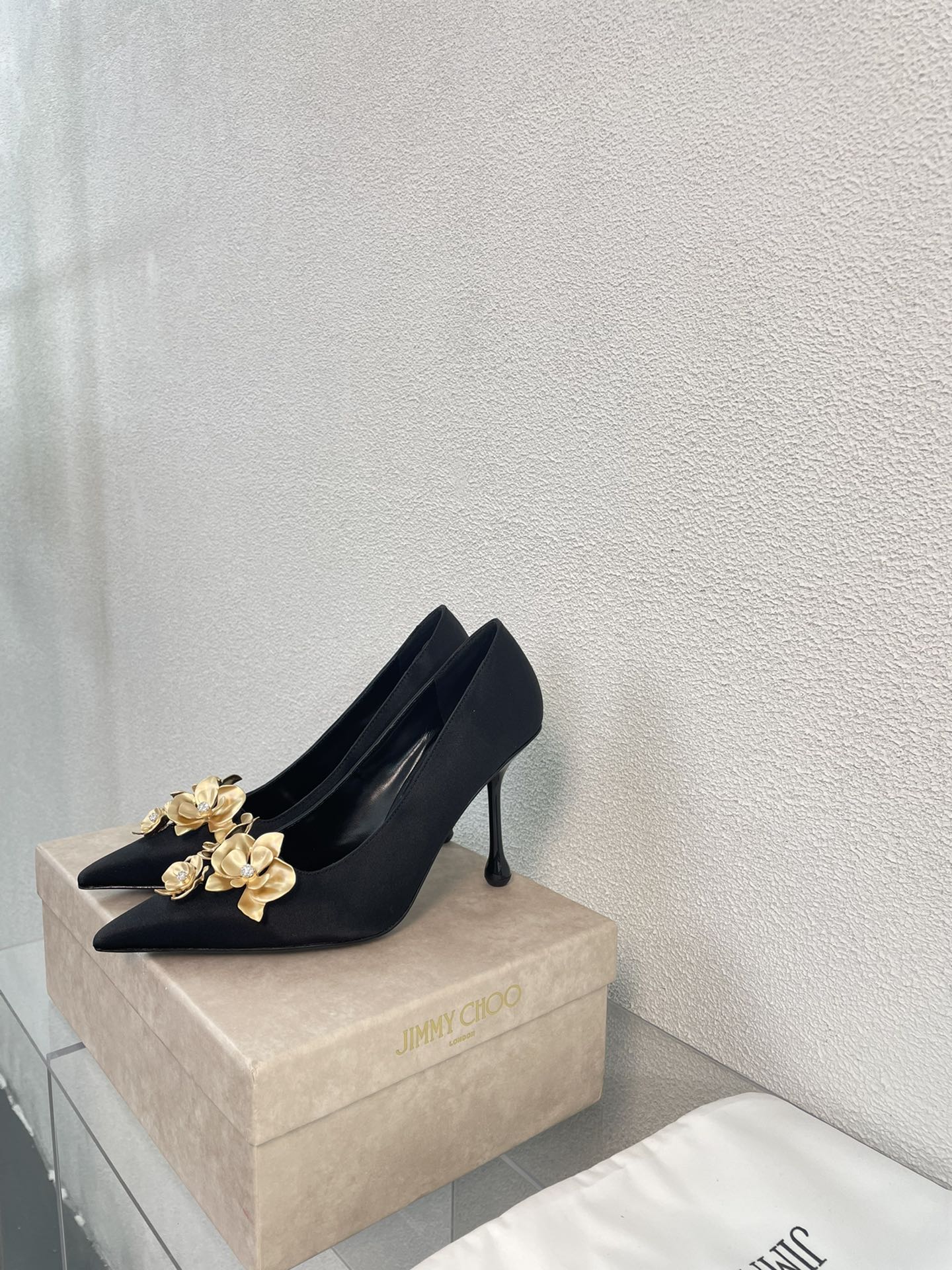 [TOP] Jimmy Choo Gilded Floral High Heels - Black