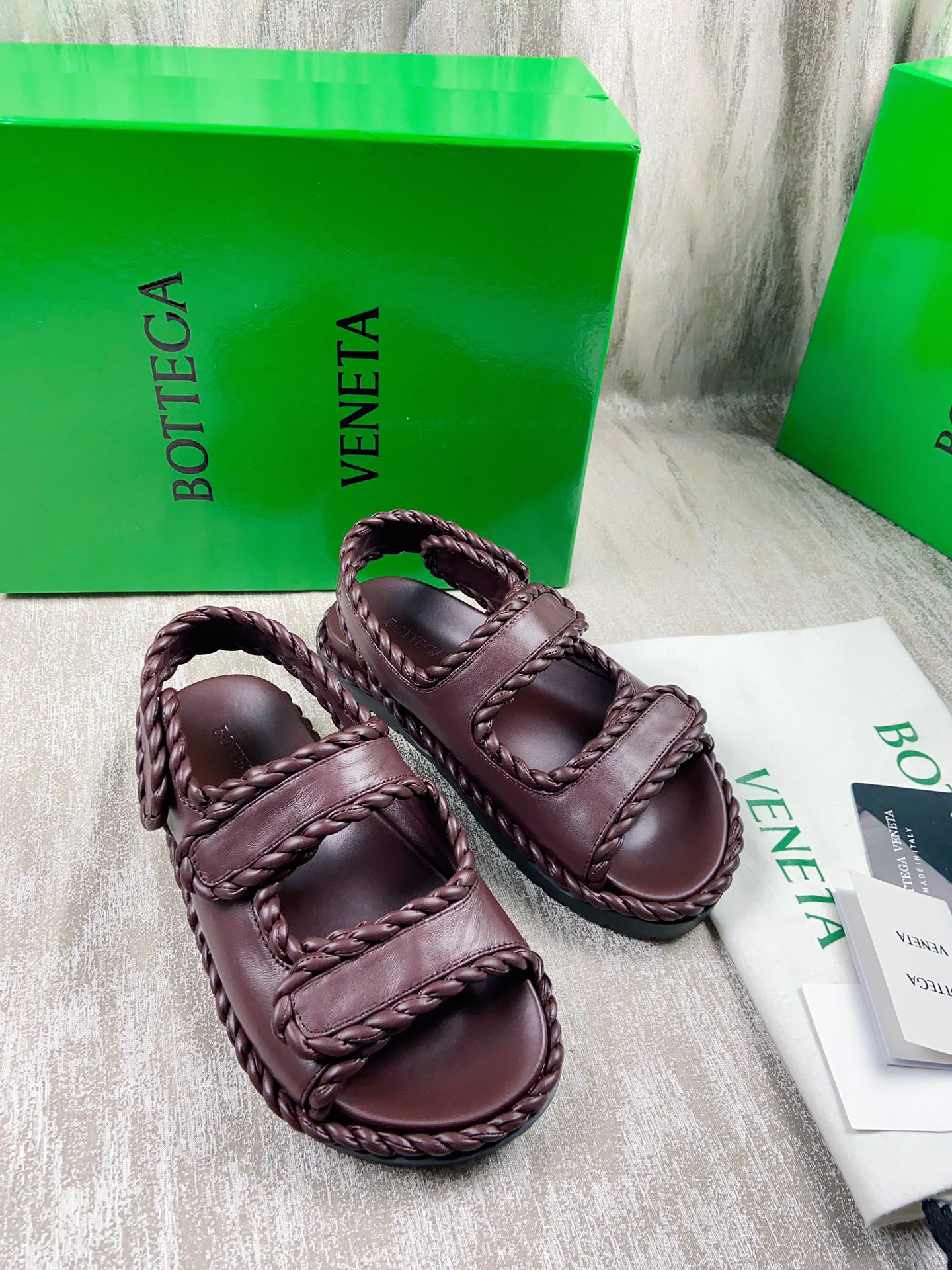 [TOP] Bottega Veneta BV Calfskin Woven Upper Roman Sandals - 2 Colour