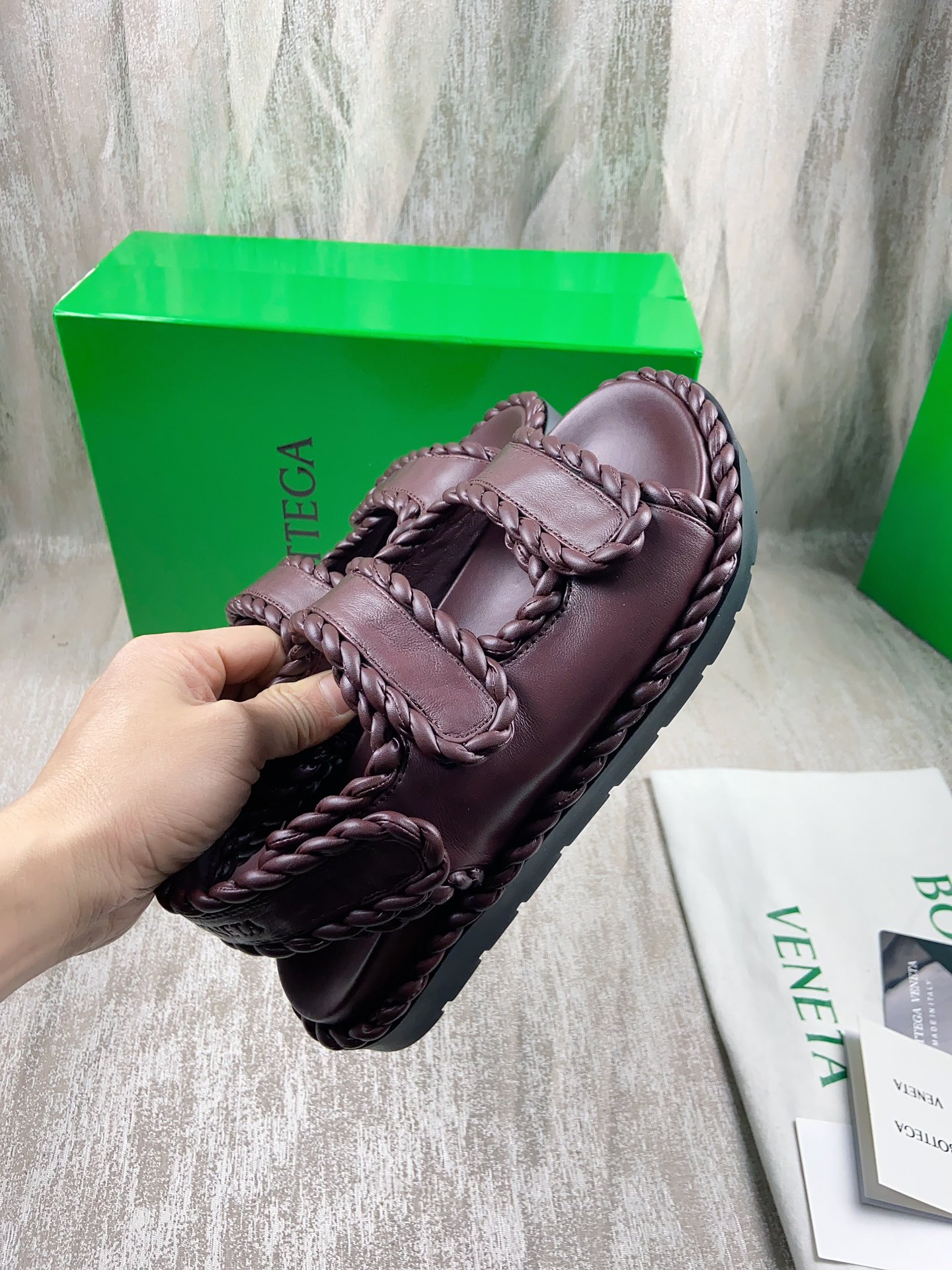 [TOP] Bottega Veneta BV Calfskin Woven Upper Roman Sandals - 2 Colour