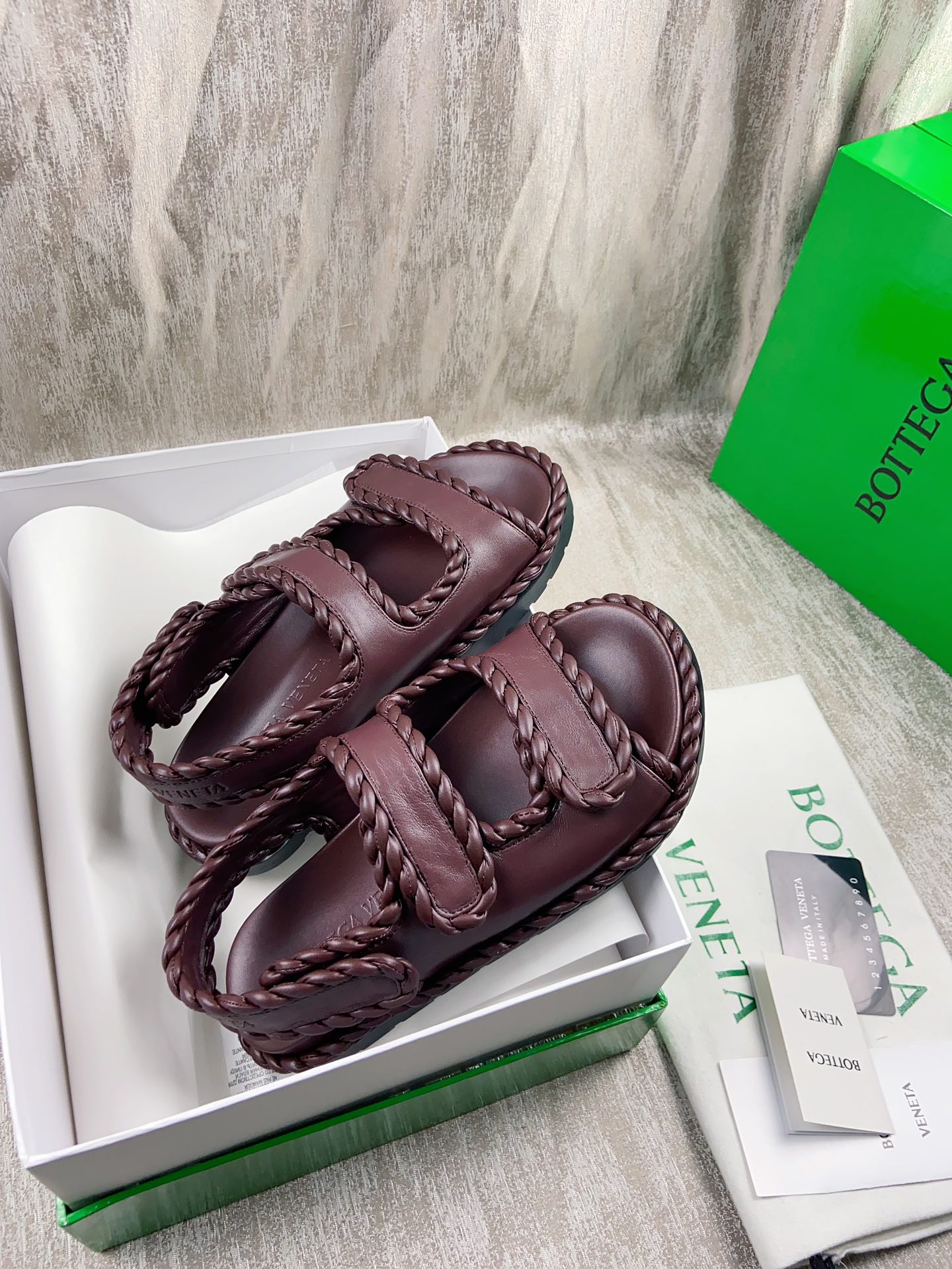 [TOP] Bottega Veneta BV Calfskin Woven Upper Roman Sandals - 2 Colour