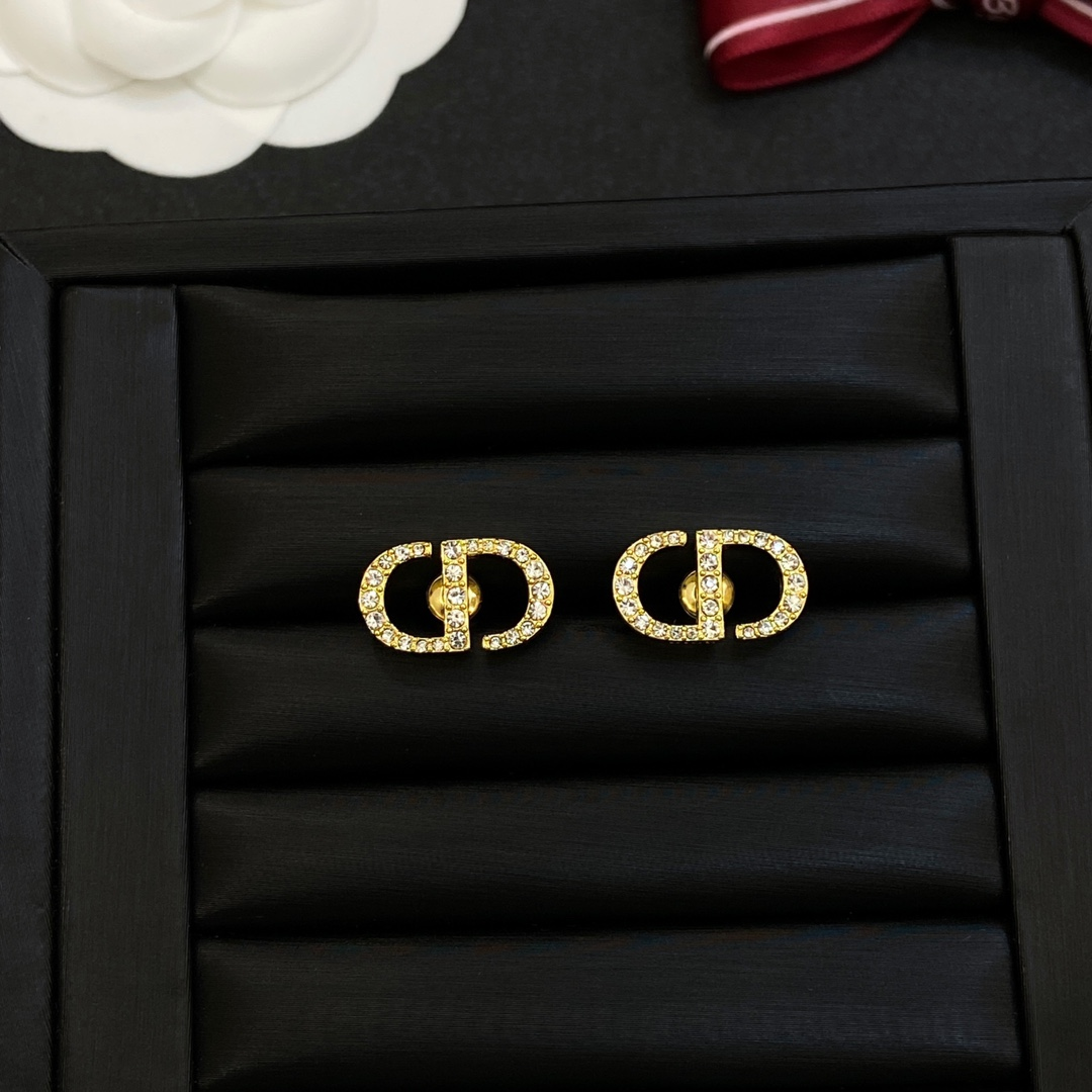 [TOP] Christian Dior Earrings - Gold