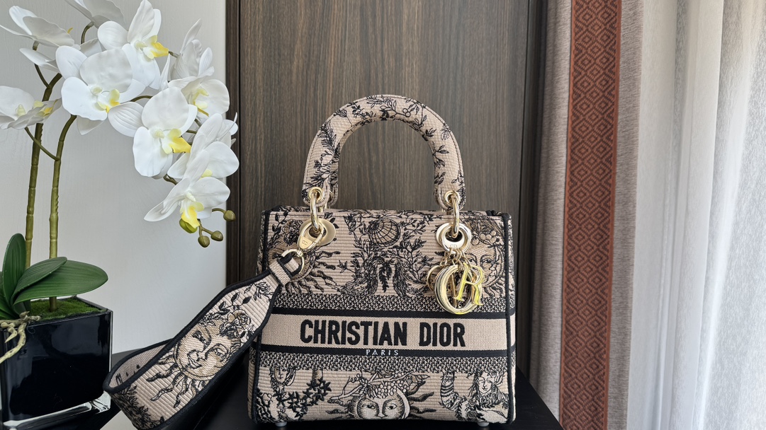 [TOP] Christian Dior Lady Embroidered Sun Collection 24*11*20cm - Apricot Color - GHW
