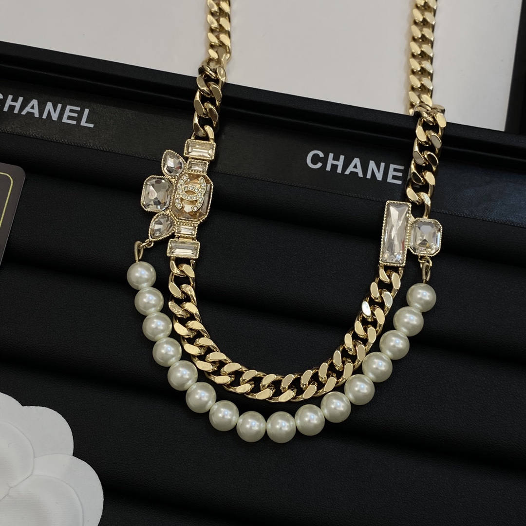 [TOP] CHANEL Sweater Chain with Pearl and Crystal - Gold