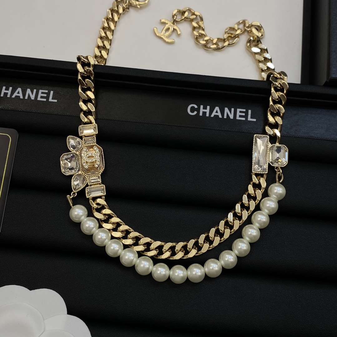 [TOP] CHANEL Sweater Chain with Pearl and Crystal - Gold