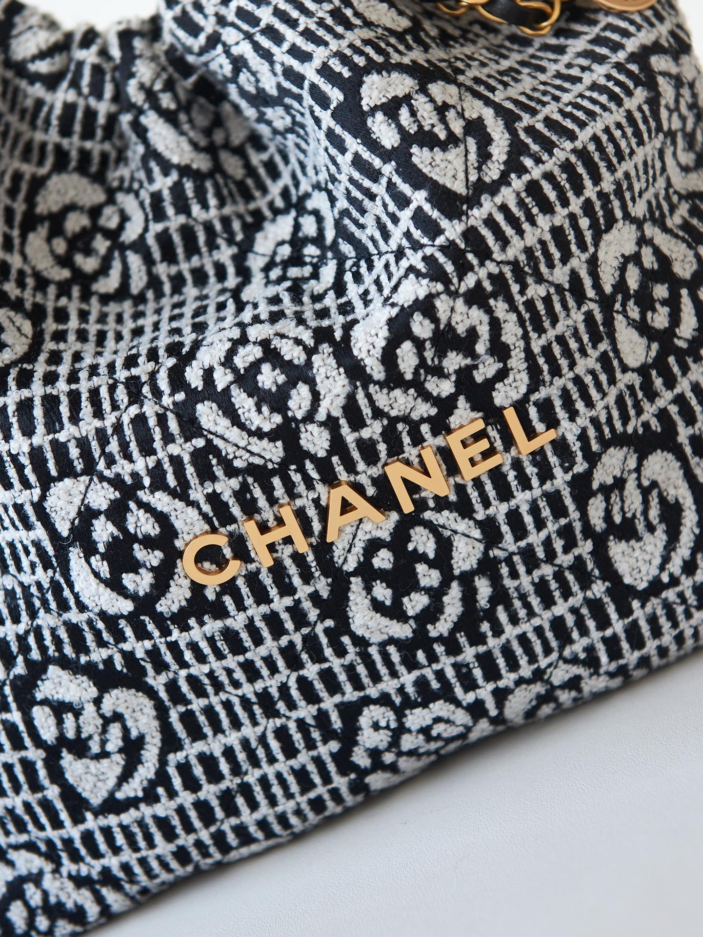 [TOP] CHANEL Camellia Sinensis 22 Bags 39×42×8cm - GHW
