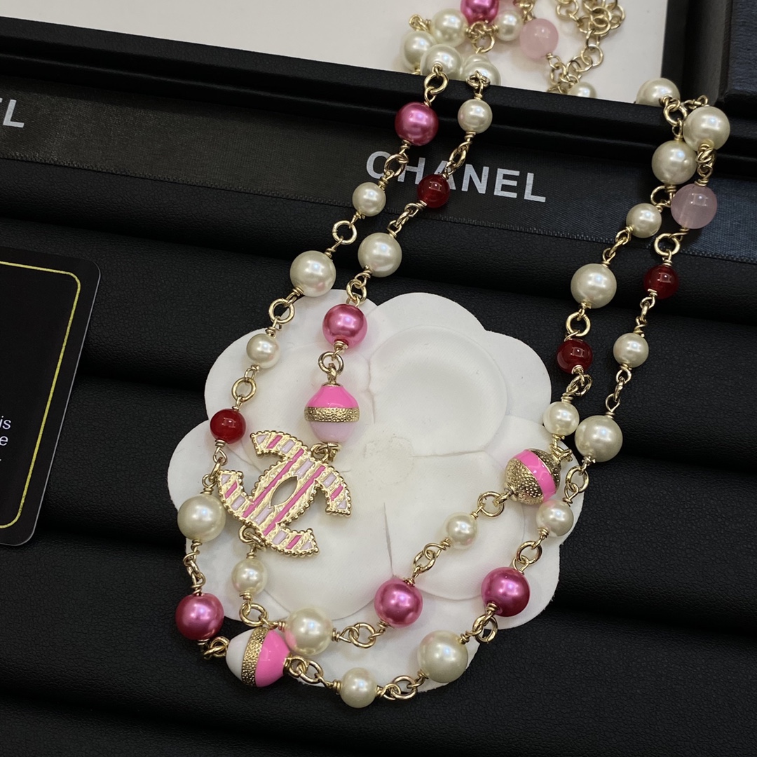 [TOP] CHANEL Sweater Chain with Pearl - Pink