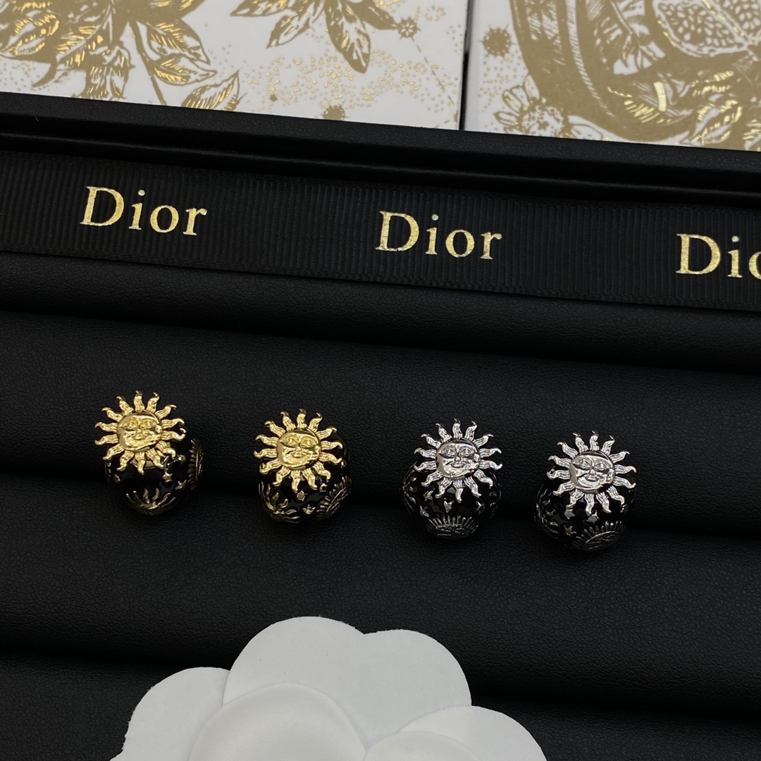 [TOP] Christian Dior Earrings - 2 Color