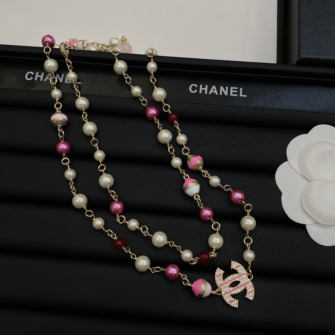 [TOP] CHANEL Sweater Chain with Pearl - Pink