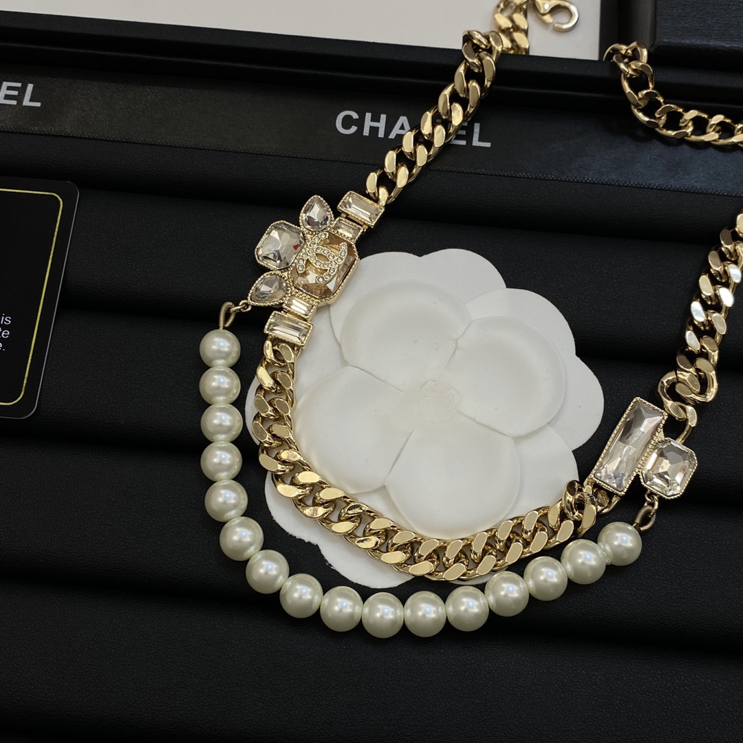 [TOP] CHANEL Sweater Chain with Pearl and Crystal - Gold