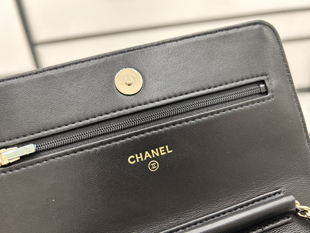 [TOP] CHANEL 24c Lambskin Leather Badge Woc Crossbody Bag 19cm - Black&GHW
