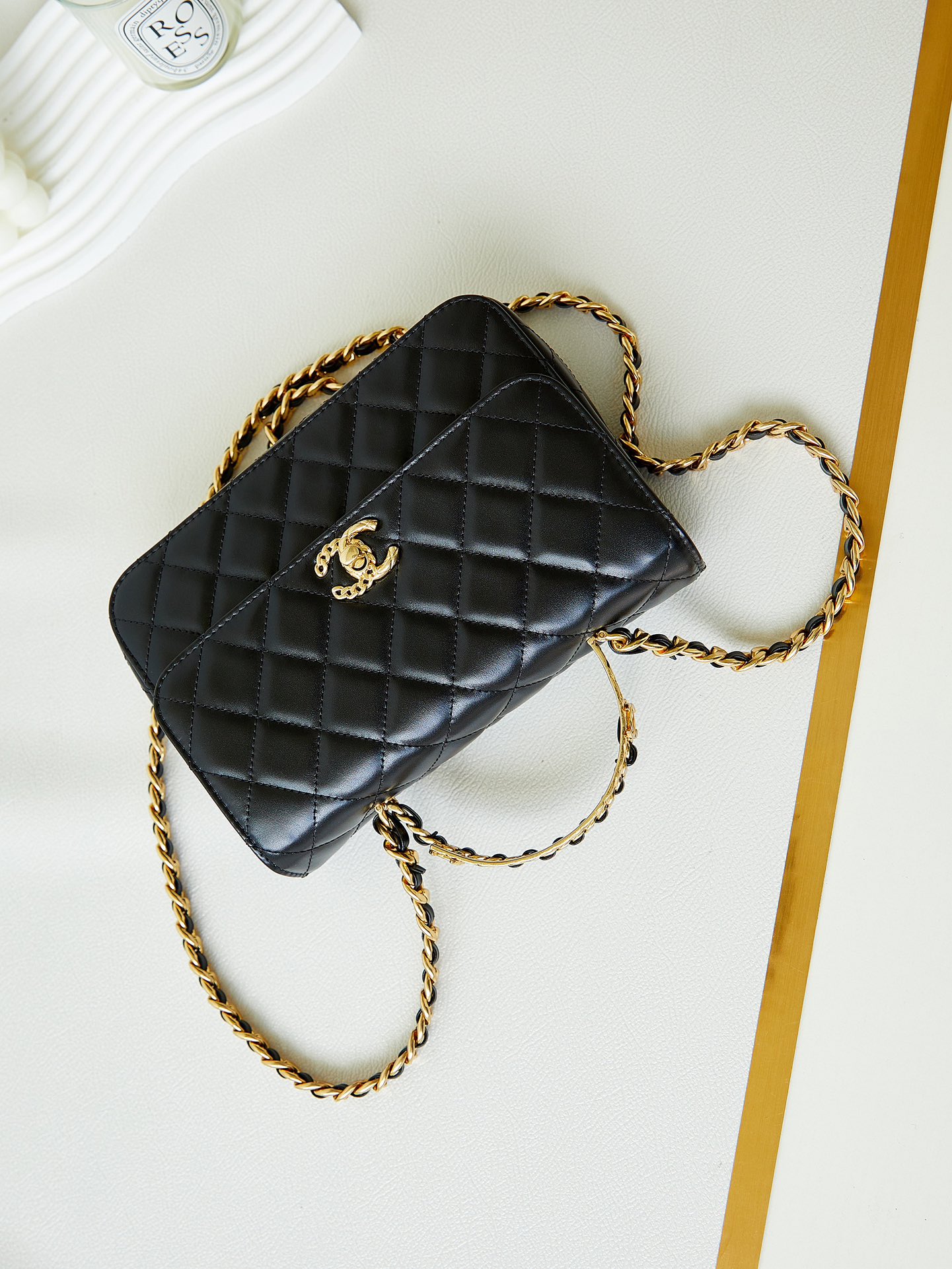 [TOP] CHANEL Black Gold Handle Chain Bag 14×20.5×5CM - Black & GHW