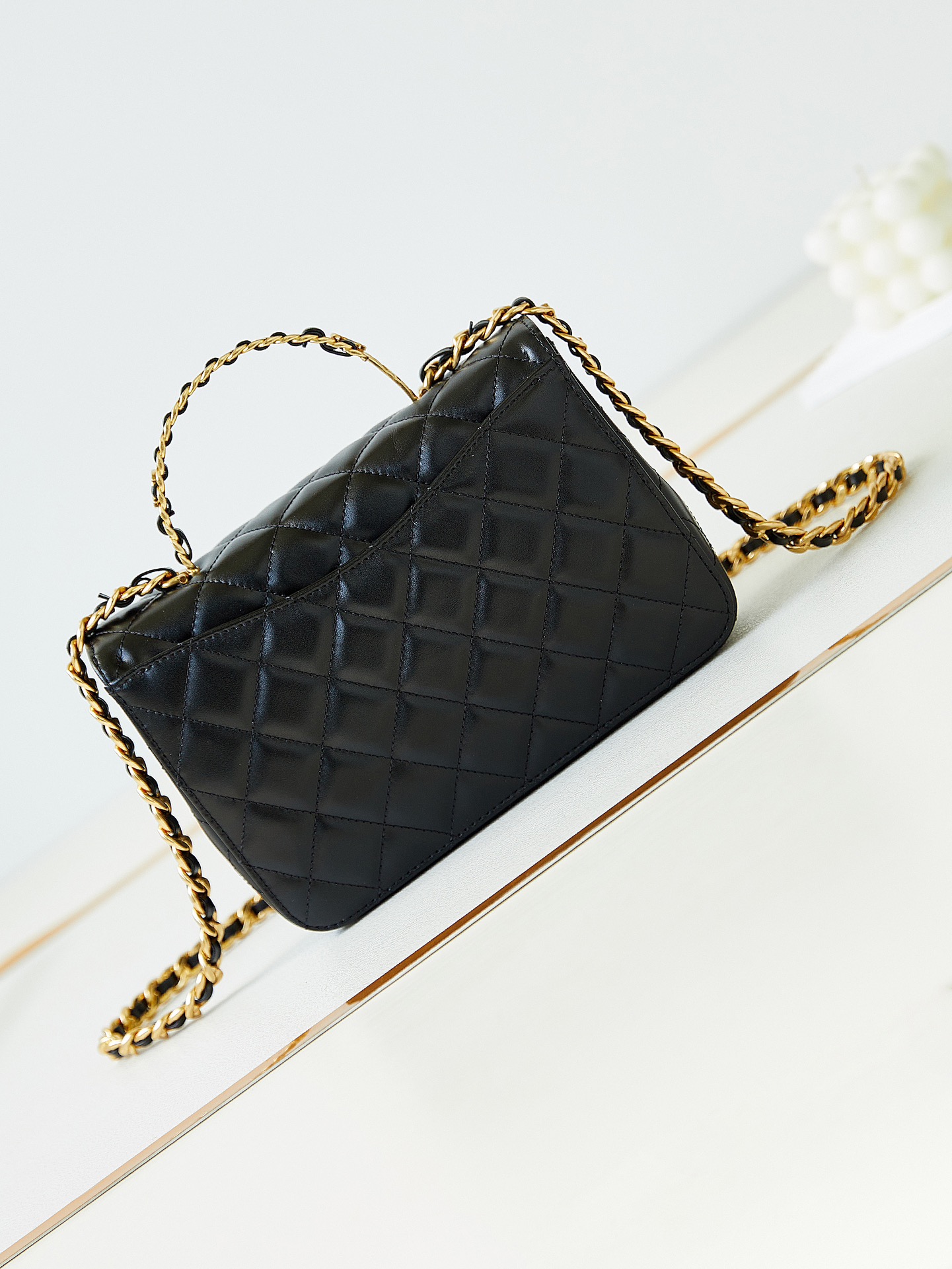 [TOP] CHANEL Black Gold Handle Chain Bag 14×20.5×5CM - Black & GHW