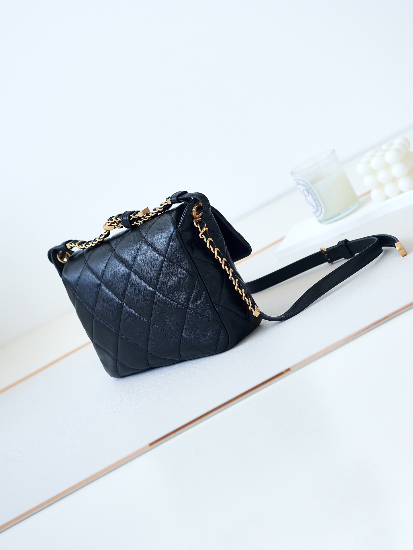 [TOP] CHANEL 23K Lambskin Wide Shoulder Strap Shoulder Bag 12.5×21×5cm - Black&GHW