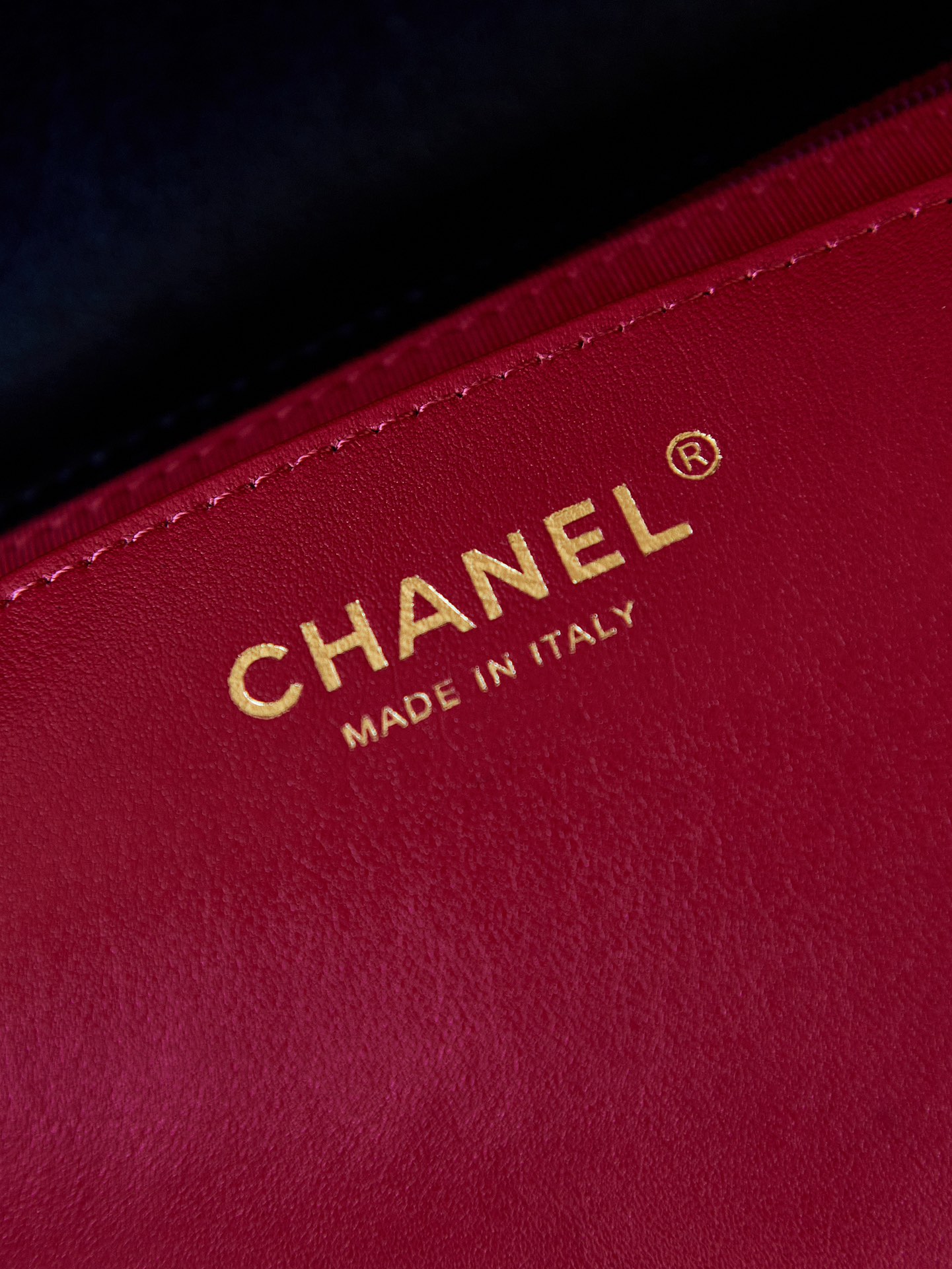 [TOP] CHANEL 23K Lambskin Wide Shoulder Strap Shoulder Bag 12.5×21×5cm - Black&GHW