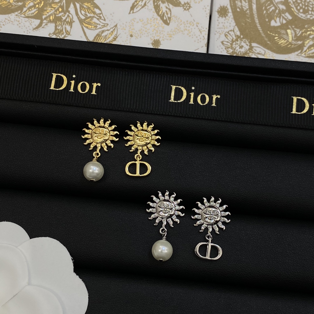 [TOP] Christian Dior Earrings - 2 Color