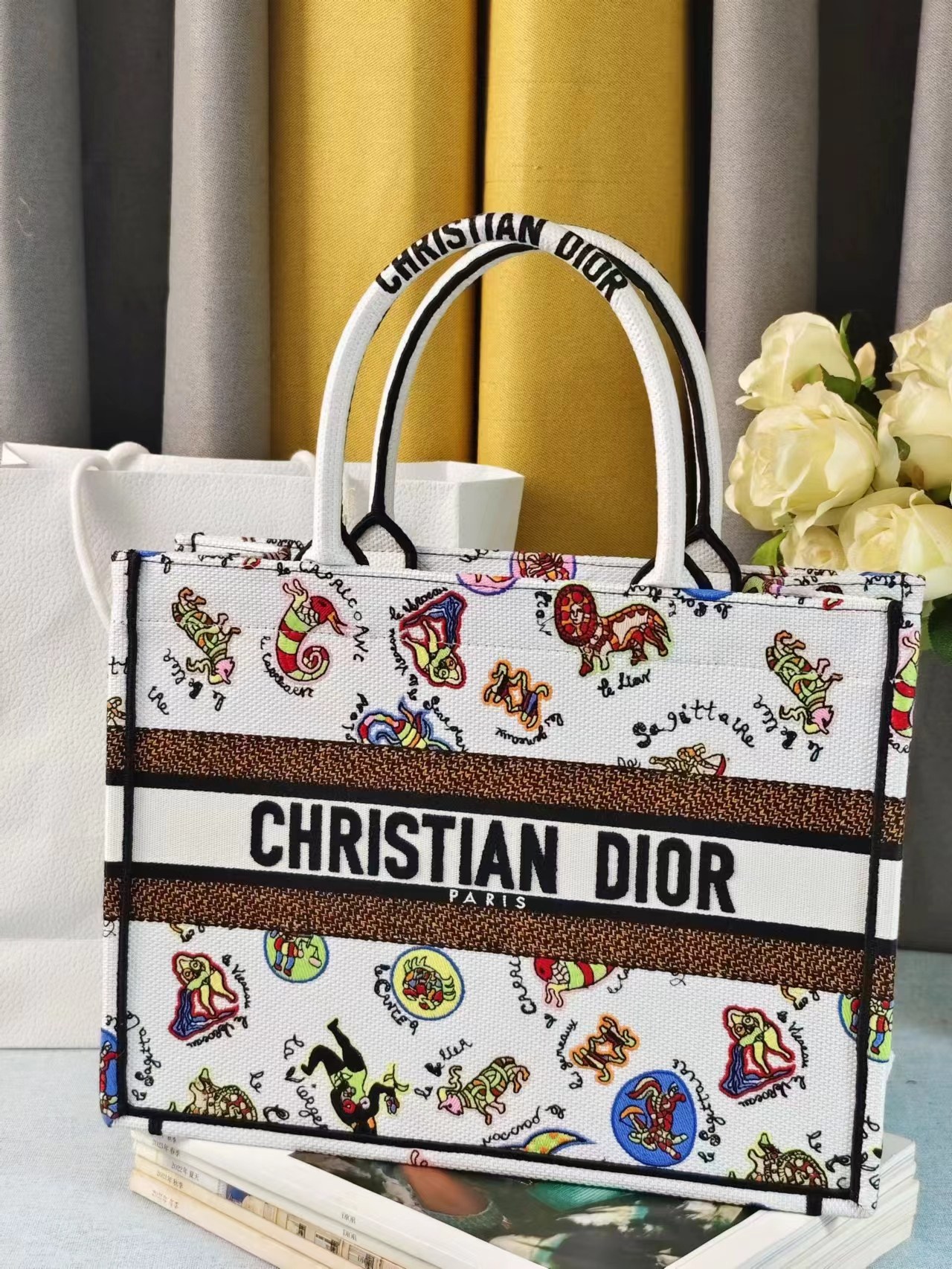 [TOP] Christian Dior Dragon Zodiac Embroidery Book Tote Bags - 36.5X27.5X16.5cm