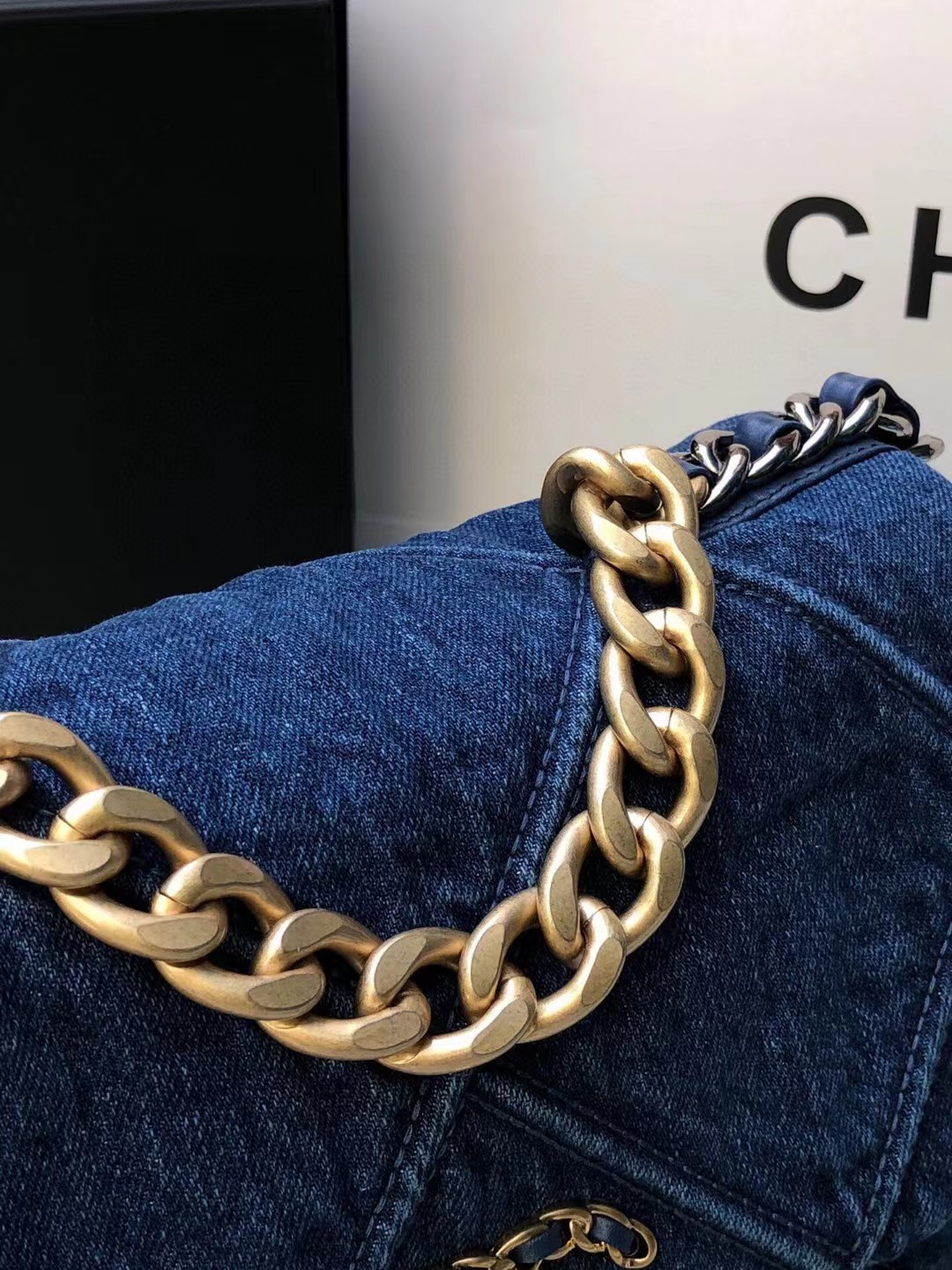 [TOP] CHANEL 19 Bag Denim 26cm/30cm - Blue