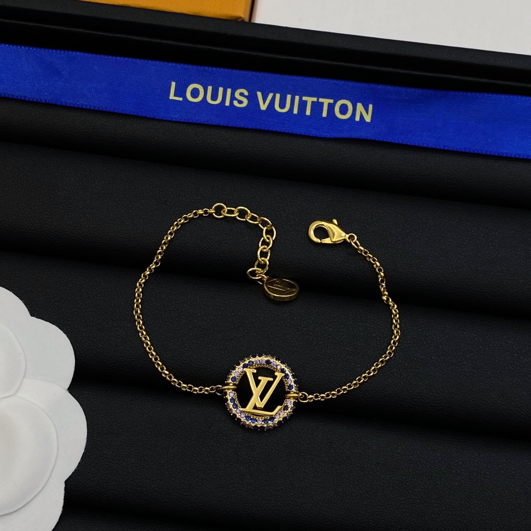 [TOP] Louis Vuitton LV Necklace Set - Gold