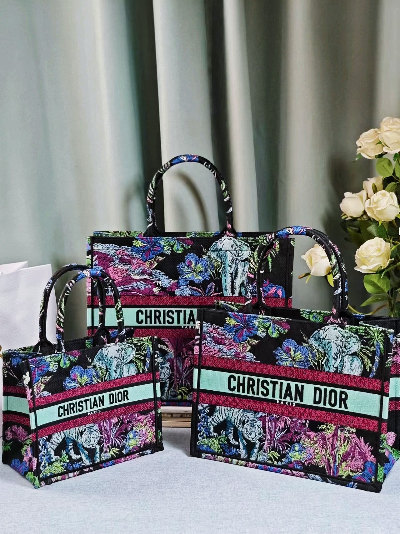 [TOP] Christian Dior Book Tote Bag, Indian Style Zoo 26.5cm/36.5cm/42cm - Small/Medium