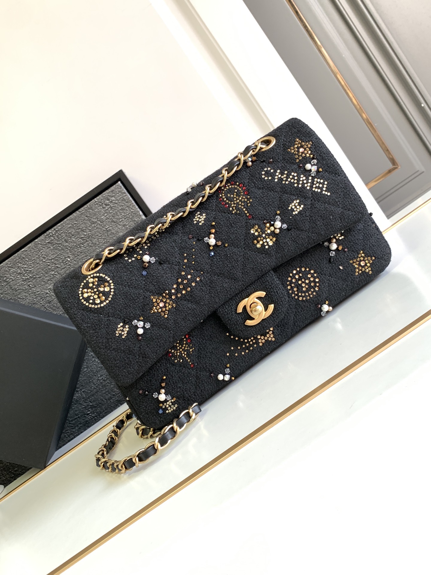 [TOP] CHANEL Pearls Flab Bags 25.5cm - Black/White - GHW
