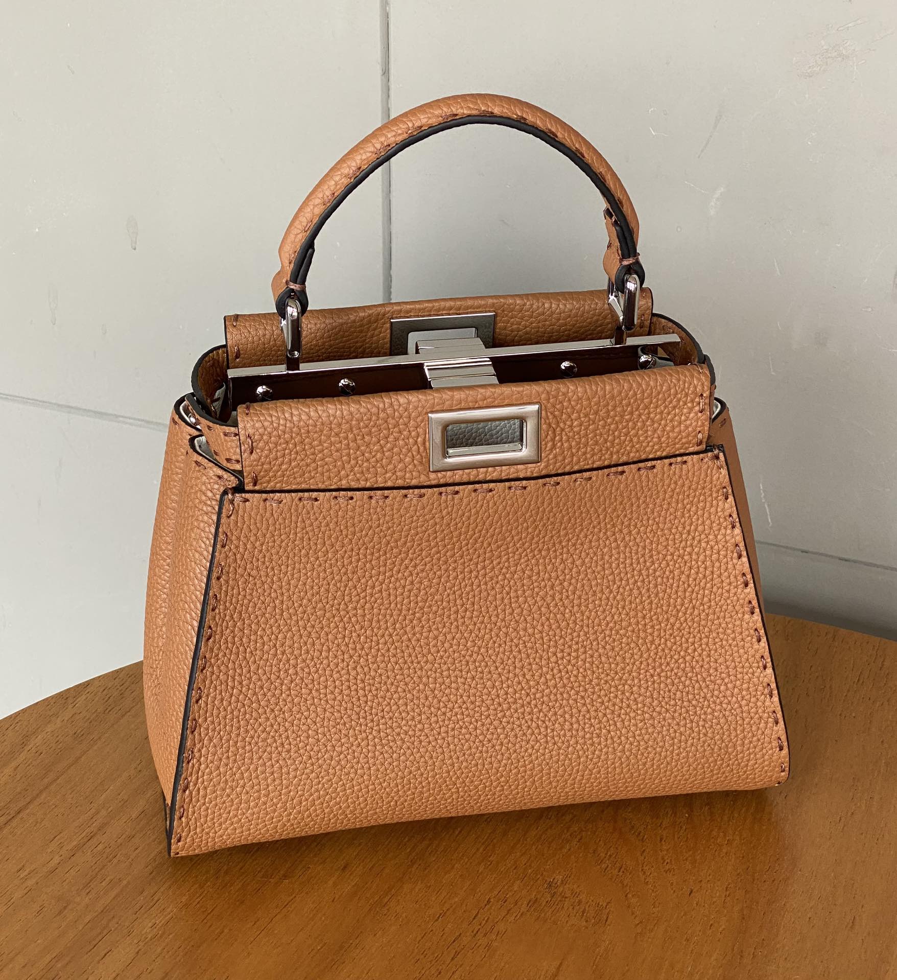 [TOP]FENDI Calfskin Iconic Mini Peekaboo Bag 23×18×12cm - Brown&SHW