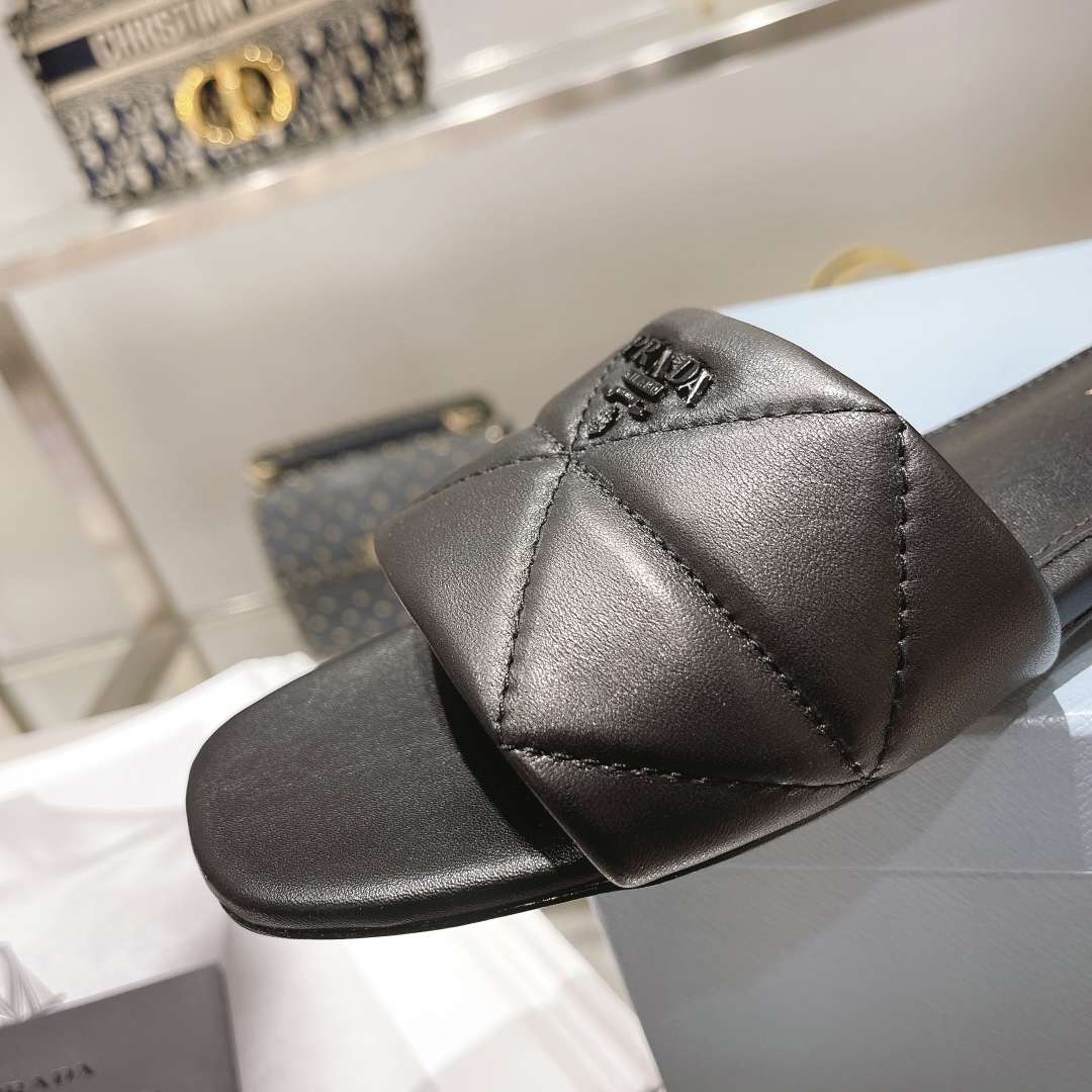 [TOP] PRADA Celeste Quilted Nappa Sandals - Black