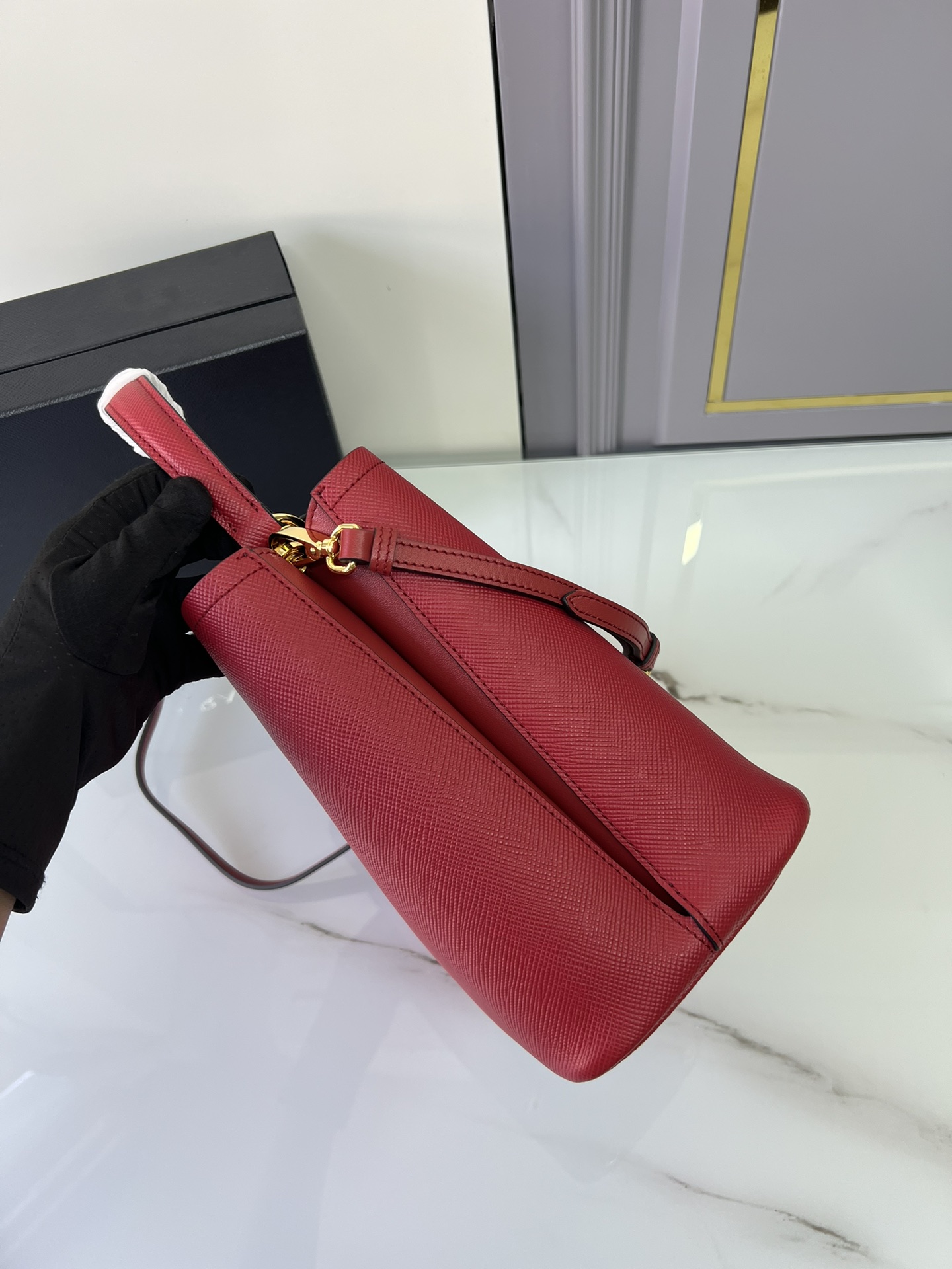 [TOP] PRADA Calfskin Bucket Bag 22*23*13cm - Red