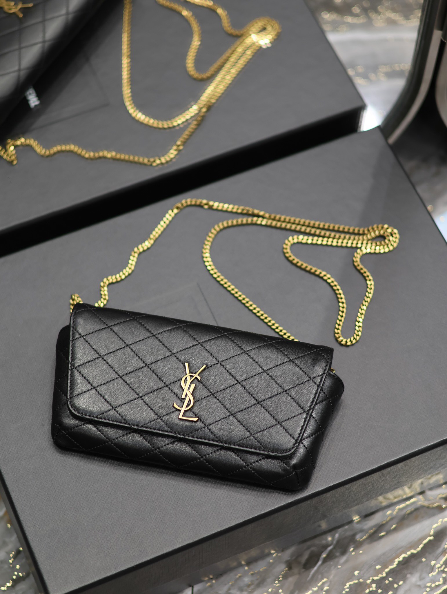 [TOP] Yves Saint Laurent YSL Lambskin Gaby Chain Bag - Black/White&GHW