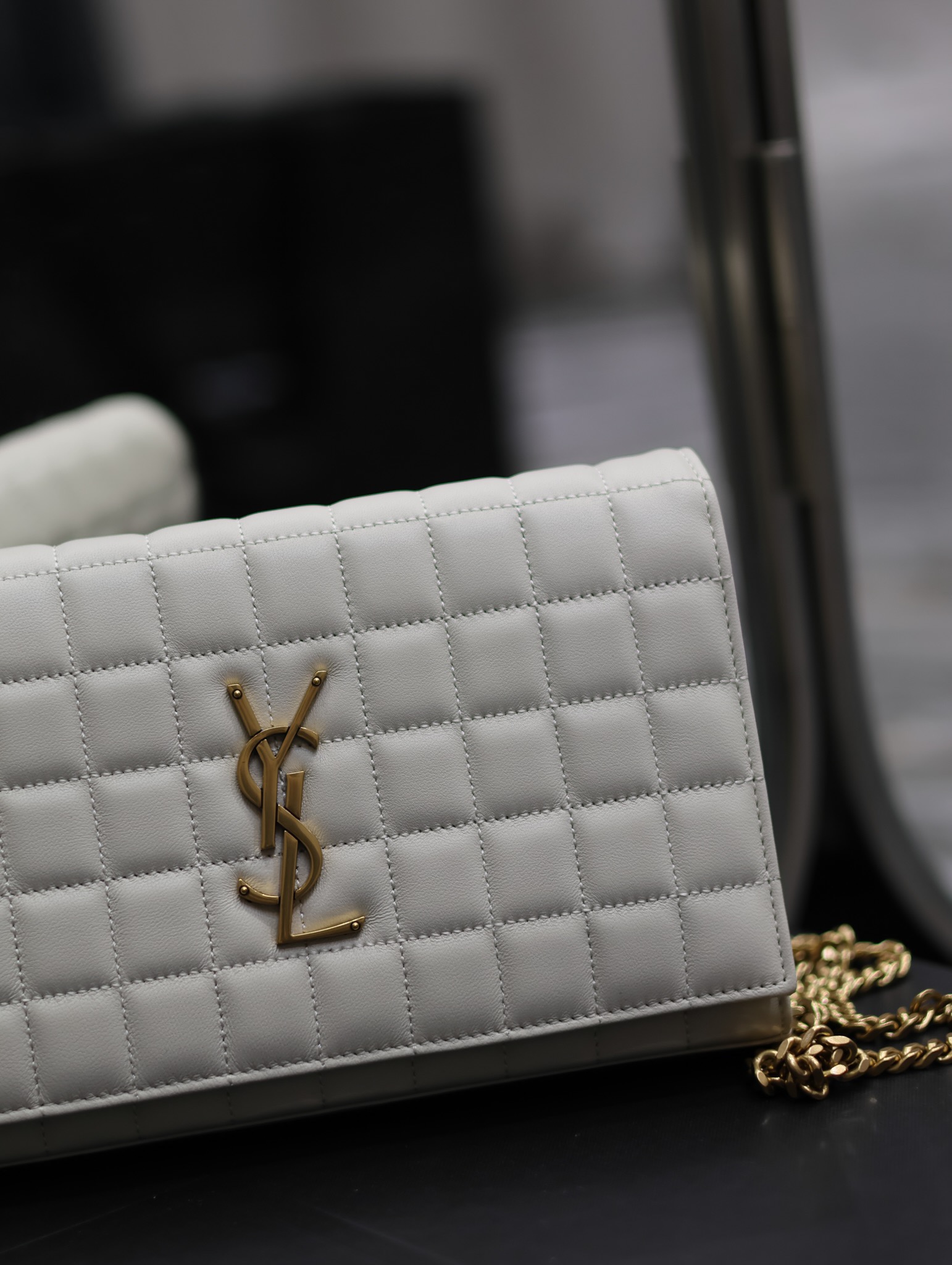 [TOP] Yves Saint Laurent YSL Lambskin Kate Bags - White/Black