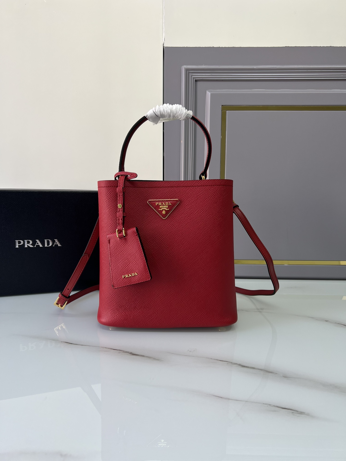[TOP] PRADA Calfskin Bucket Bag 22*23*13cm - Red