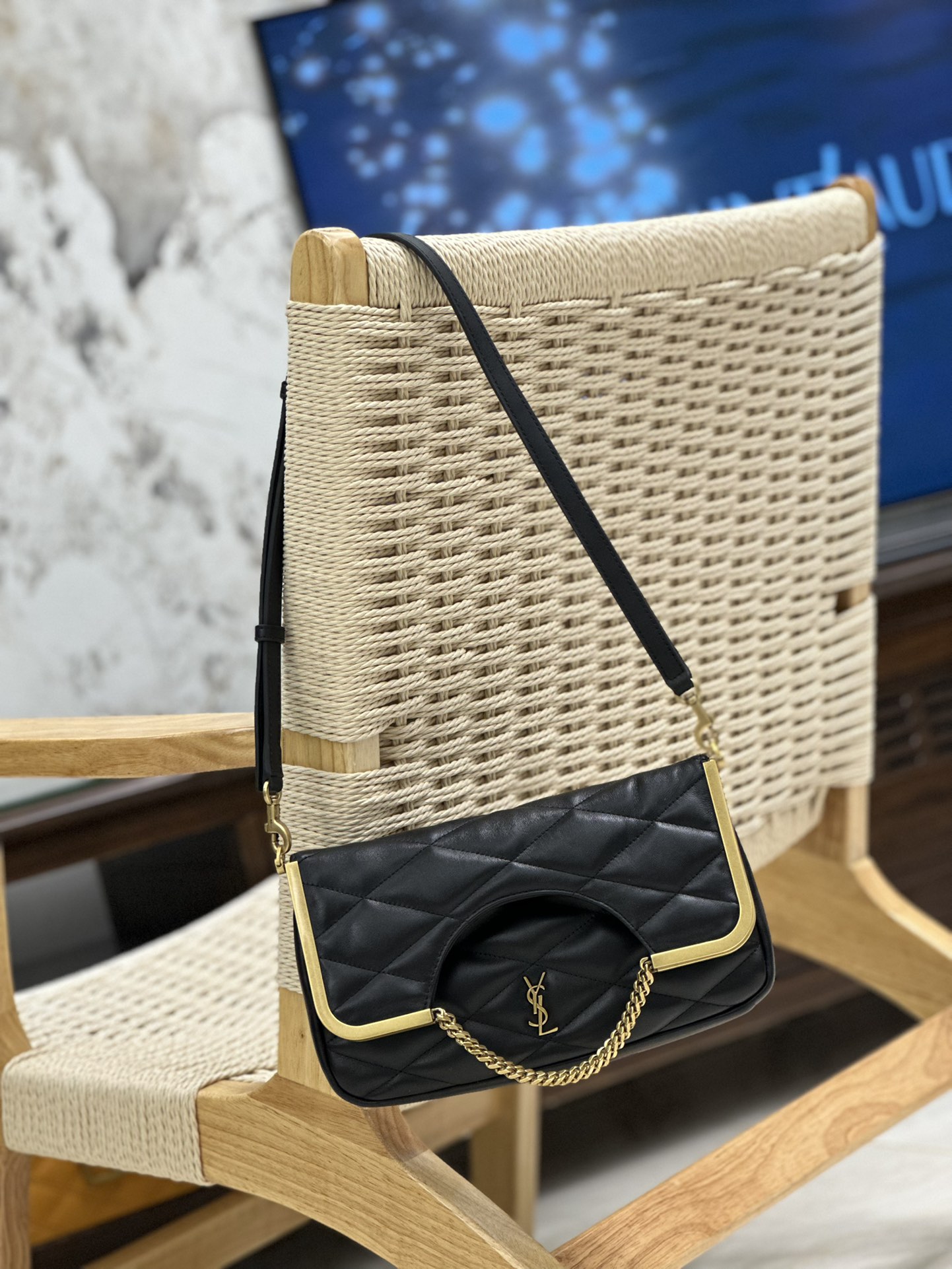 [TOP] Yves Saint Laurent YSL Lambskin Metal Flap Bag - Black&GHW