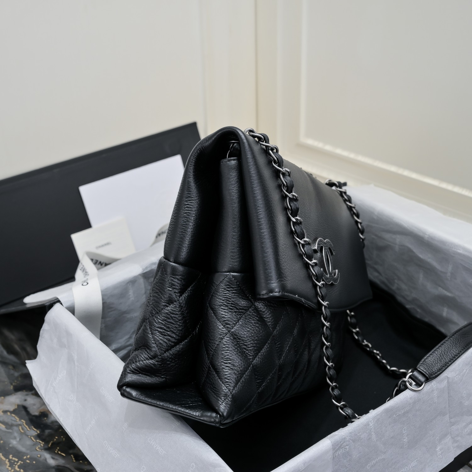 [TOP] CHANEL Calfskin Chain Pack 32*7.5*19cm - 3 Colors