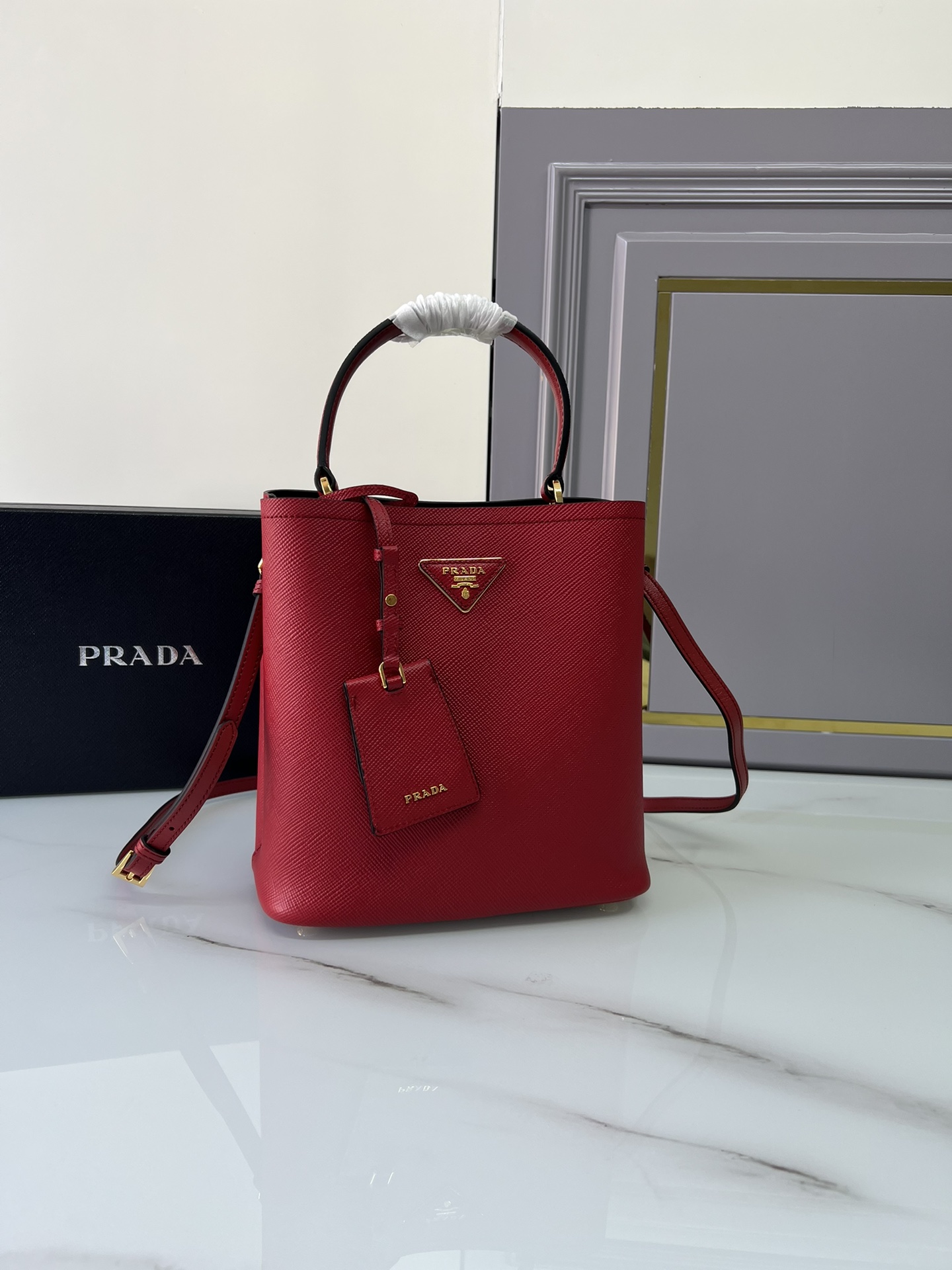 [TOP] PRADA Calfskin Bucket Bag 22*23*13cm - Red