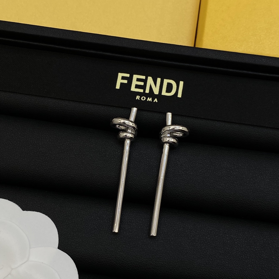 [TOP] FENDI Earrings - Gold