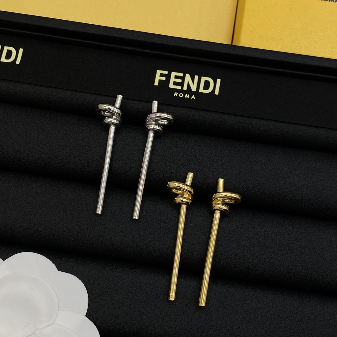 [TOP] FENDI Earrings - Gold