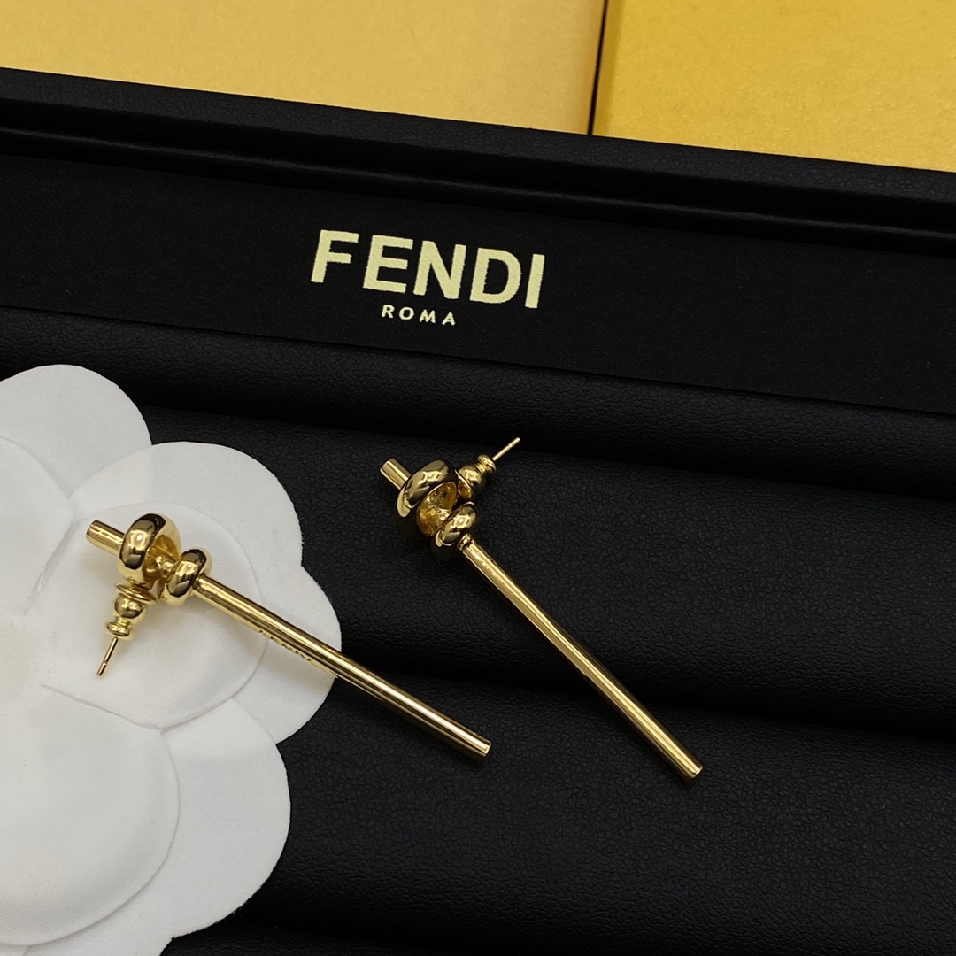 [TOP] FENDI Earrings - Gold