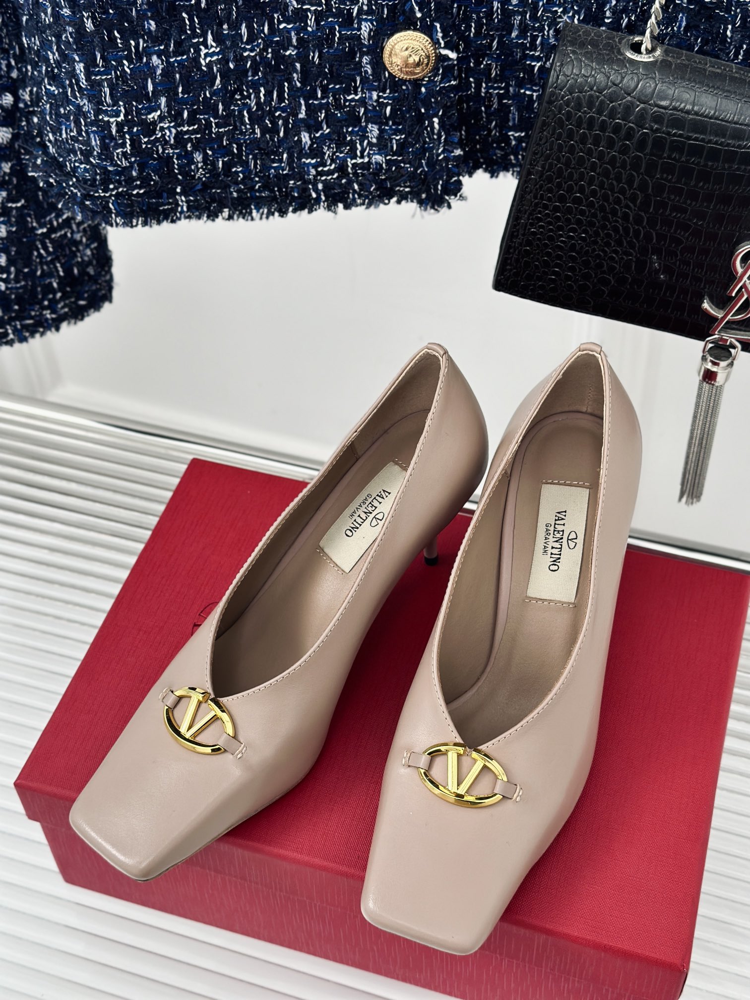 [TOP] VALENTINO Calfskin High Heels - 7.5cm - 2 Colors