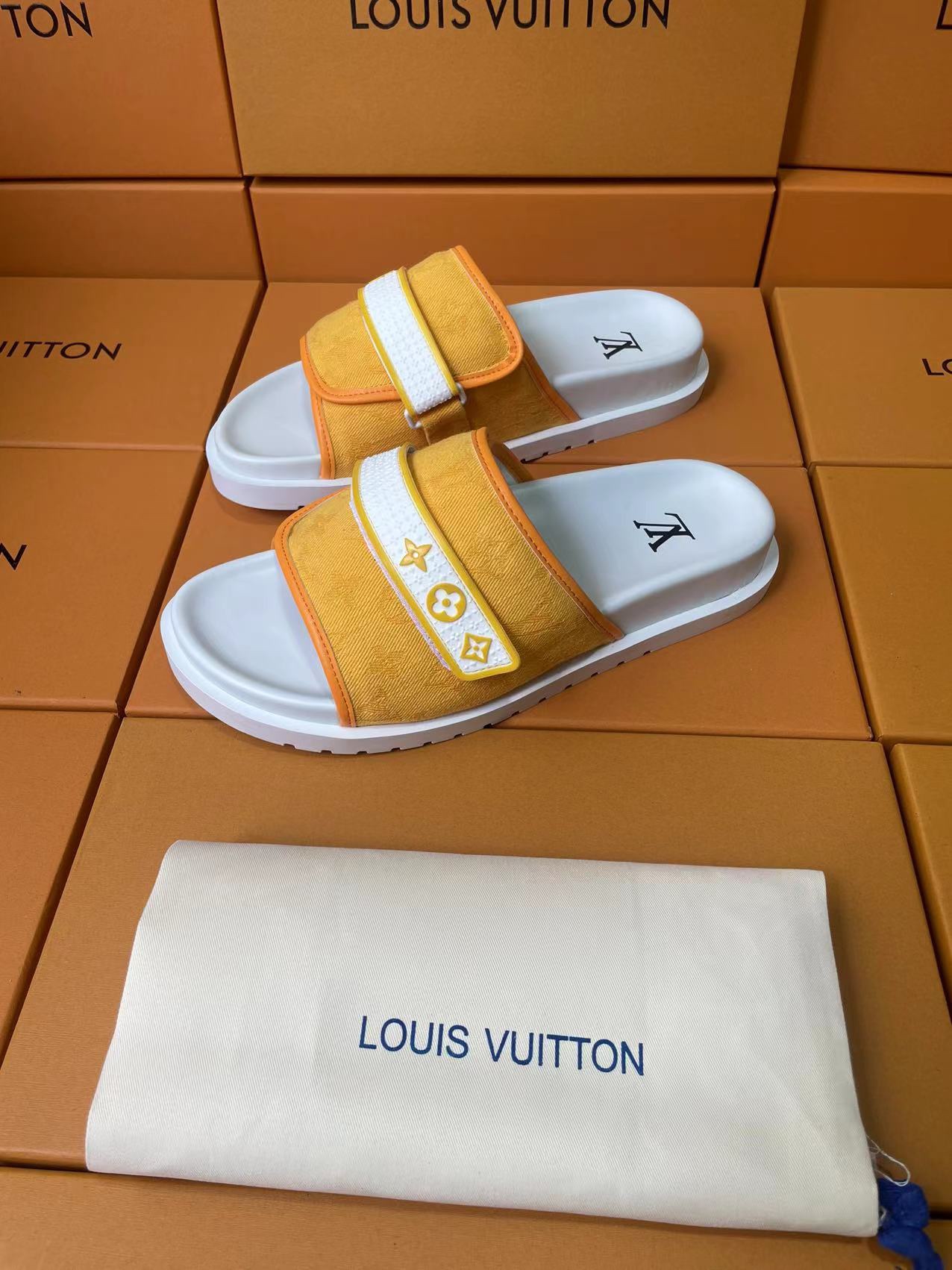 [TOP] Louis Vuitton LV Loose And Comfortable Slippers - 5 Colors