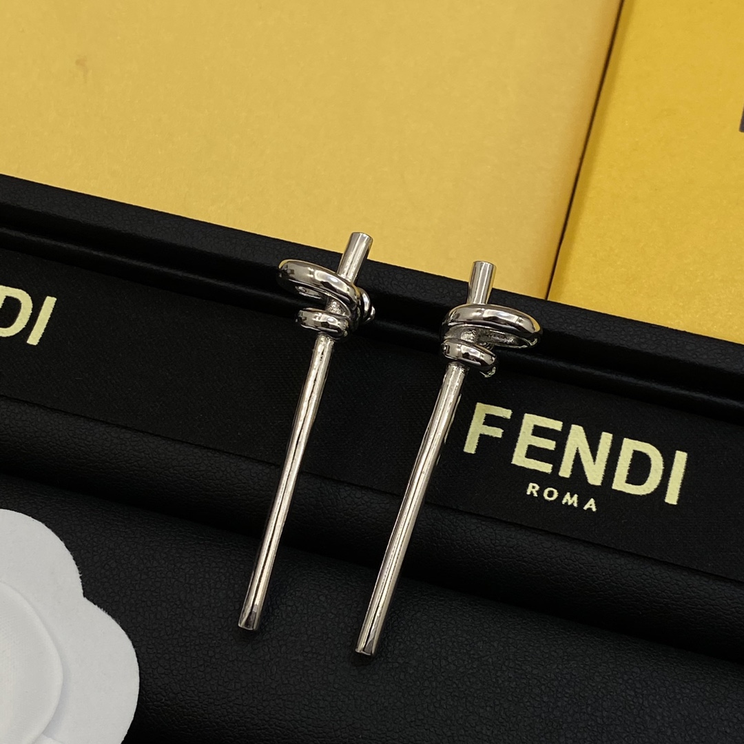[TOP] FENDI Earrings - Gold