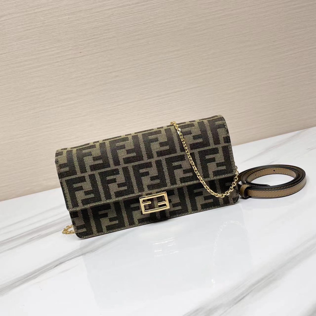 [TOP] FENDI FF Fabric Material Baguette Bags 21x11.5x5cm - GHW